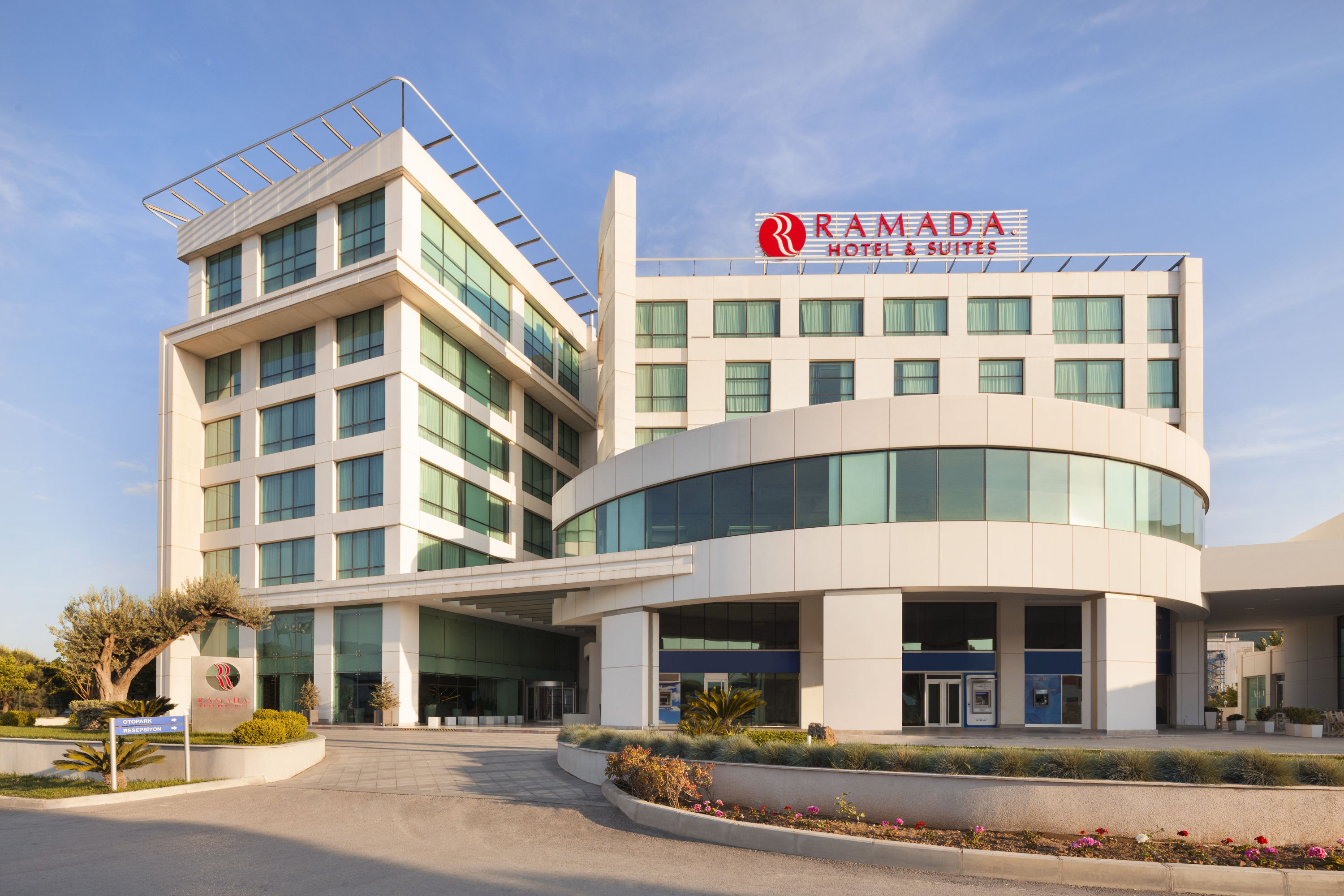 Ramada Hotel Suites By Wyndham Kemalpasa Izmir Izmir Tr Hotels