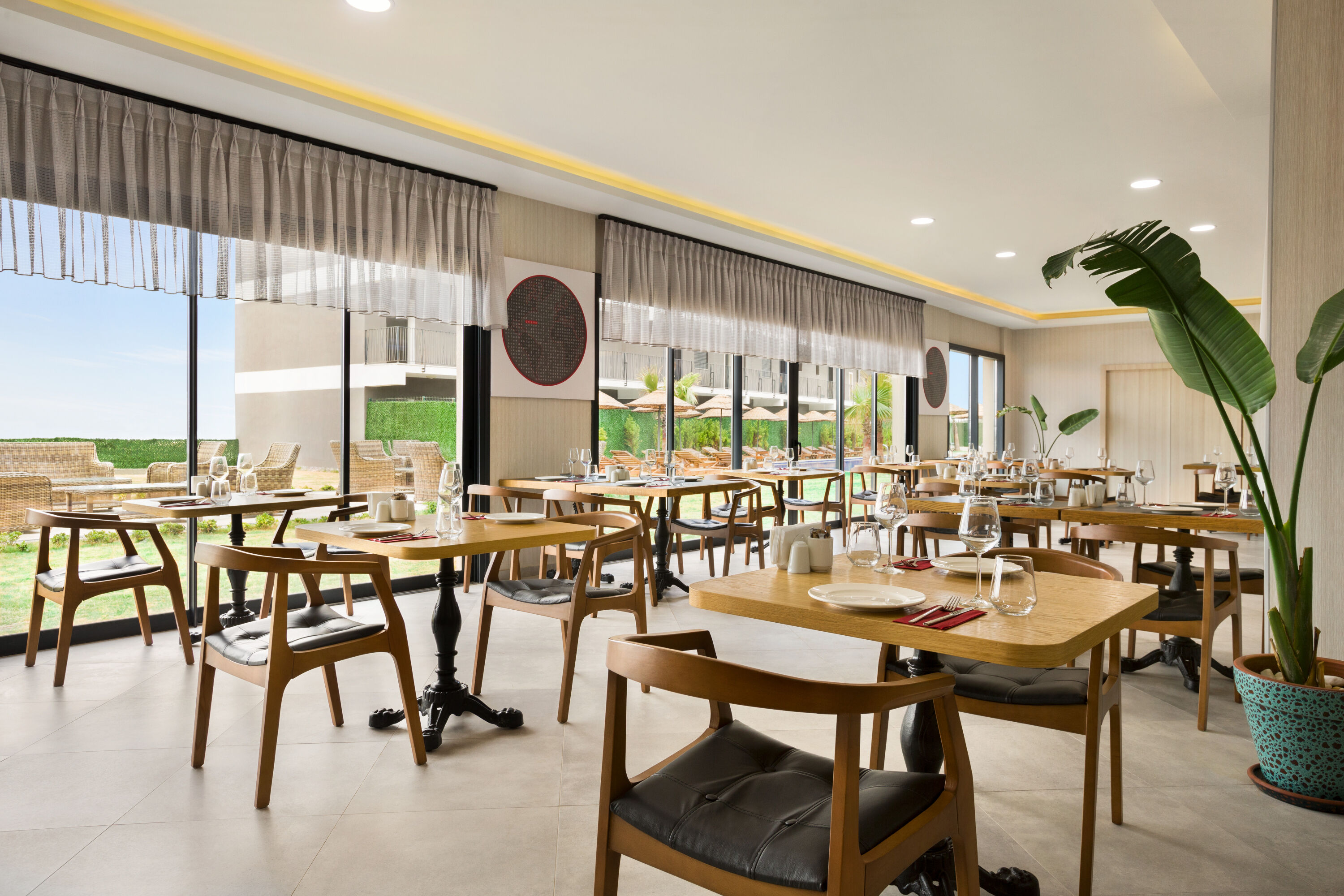Ramada by Wyndham Cesme restaurant in Izmir, Other than US/Canada