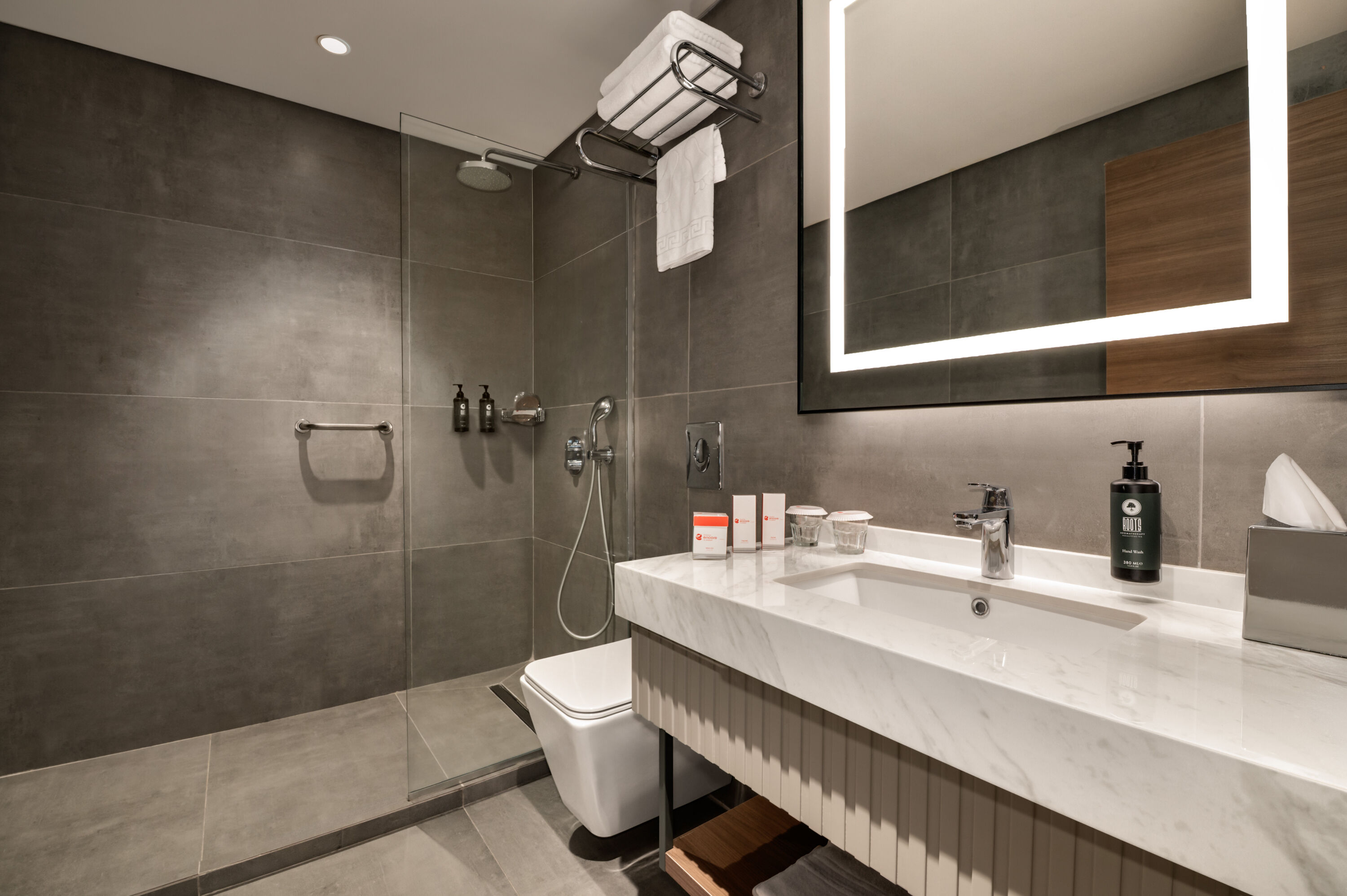 Guest room bath at the Ramada Encore by Wyndham Konya Selcuklu in Konya, Other than US/Canada