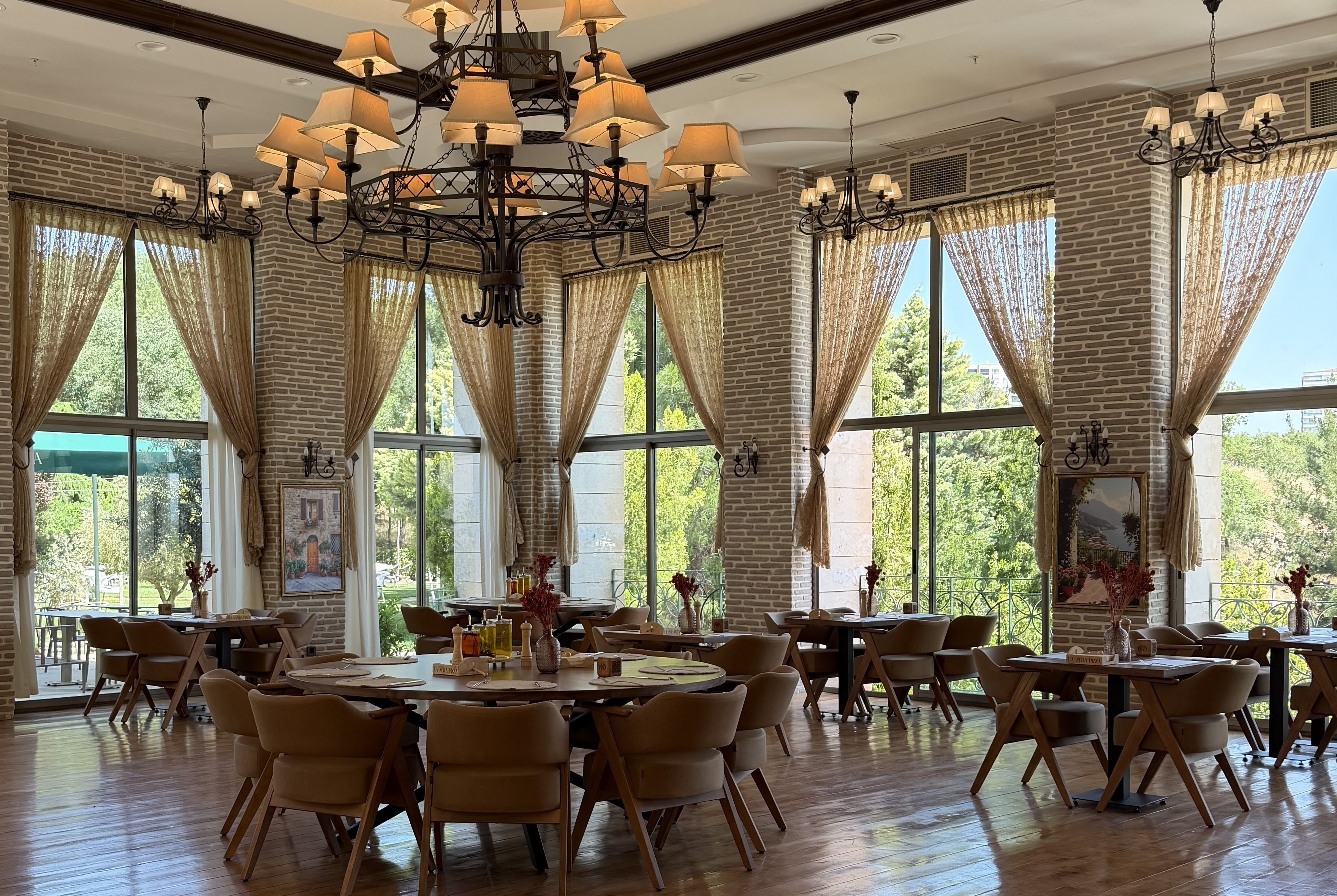 Ramada Plaza by Wyndham Mardin restaurant in Mardin, Other than US/Canada