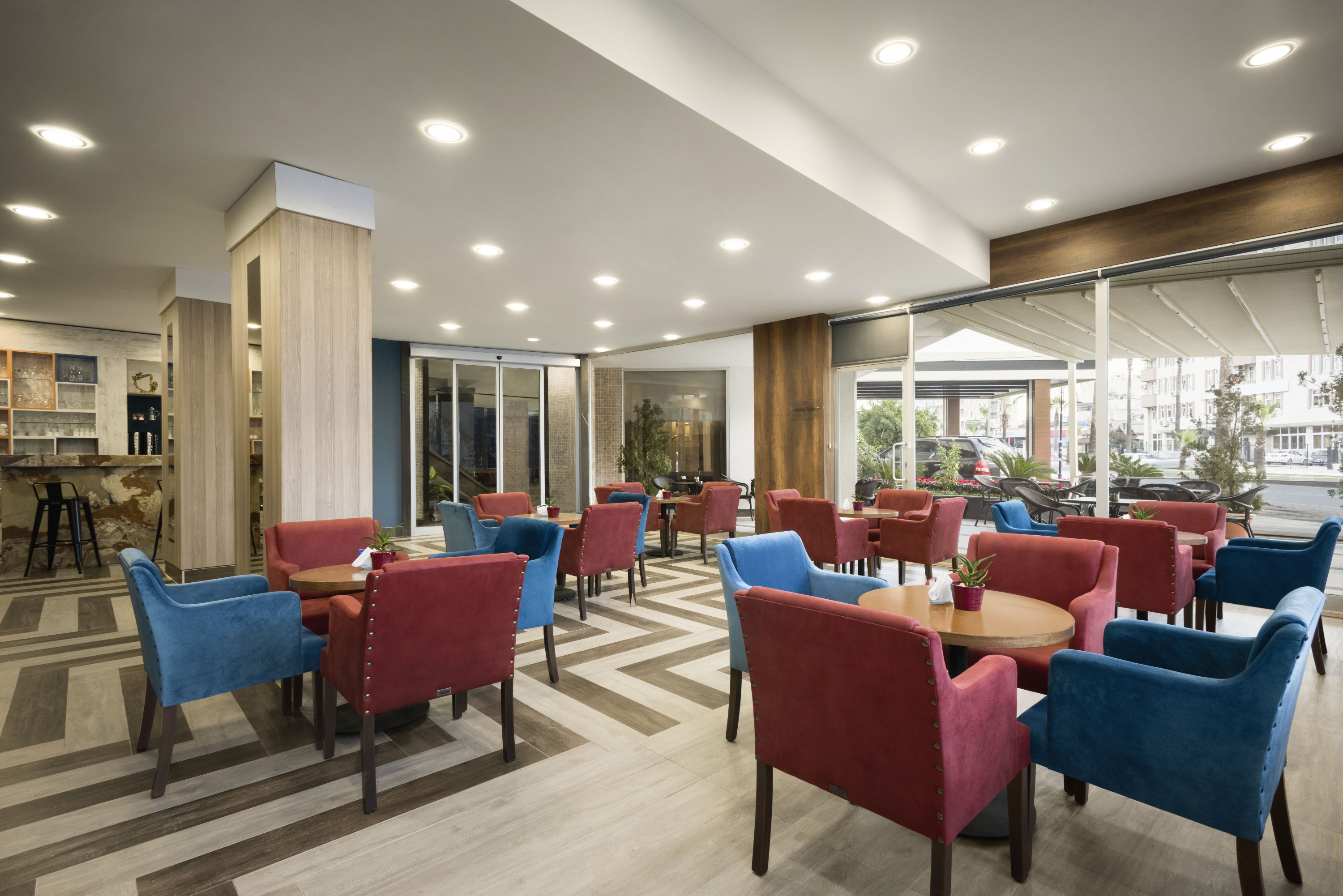 Ramada by Wyndham Mersin lobby bar in Mersin, Other than US/Canada