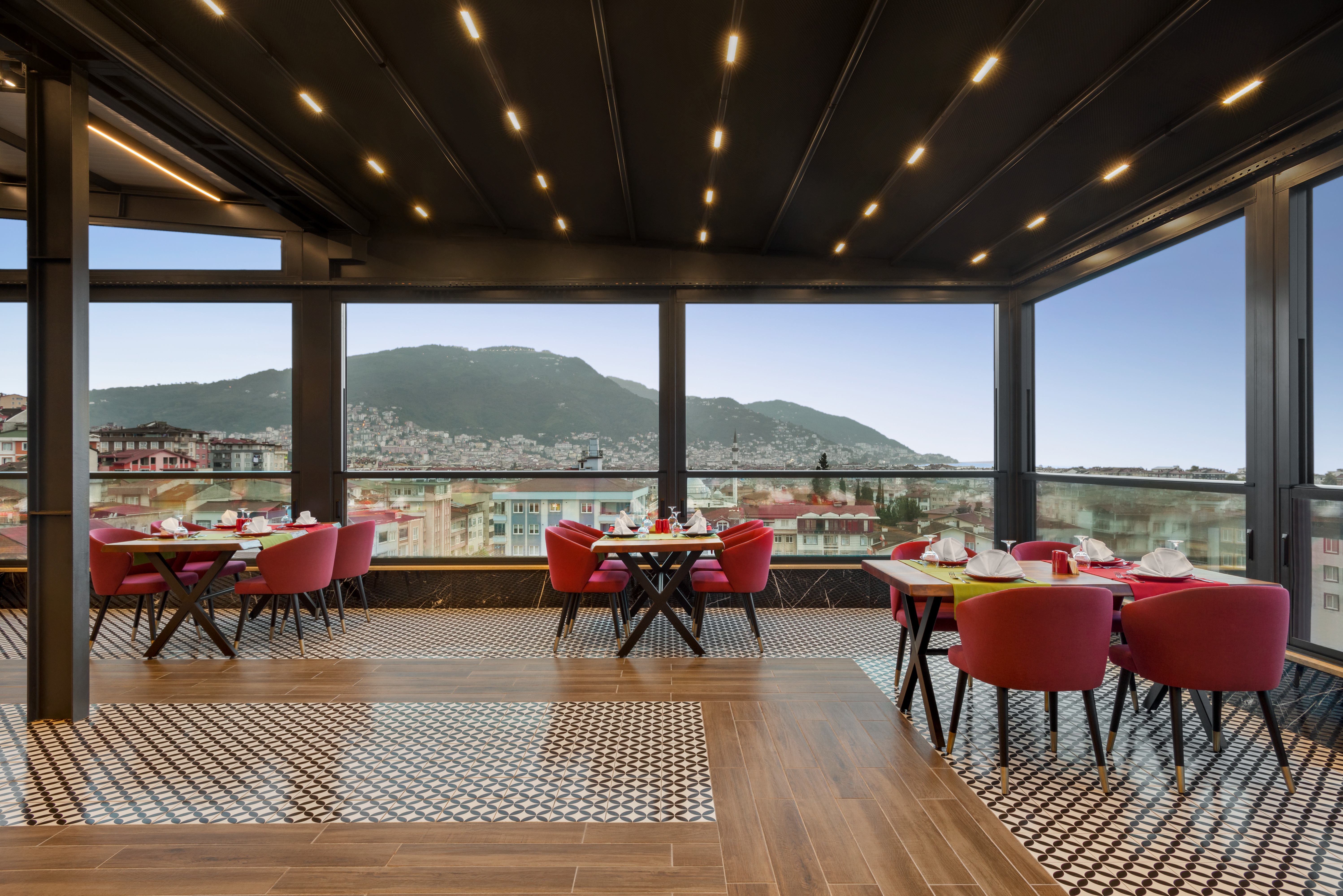 Ramada Plaza by Wyndham Ordu restaurant in Ordu, Other than US/Canada