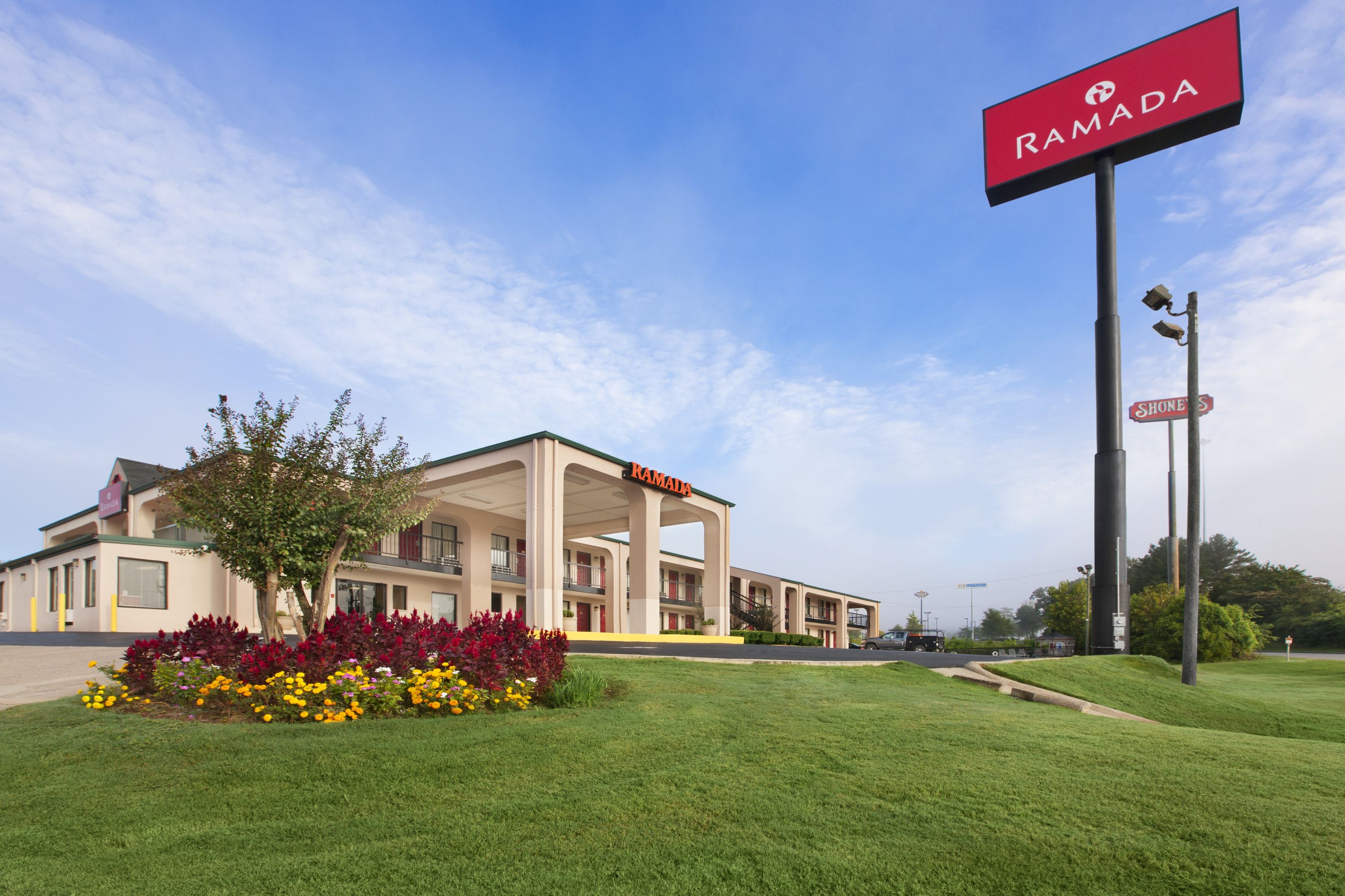 Ramada By Wyndham Pelham Pelham Al Hotels