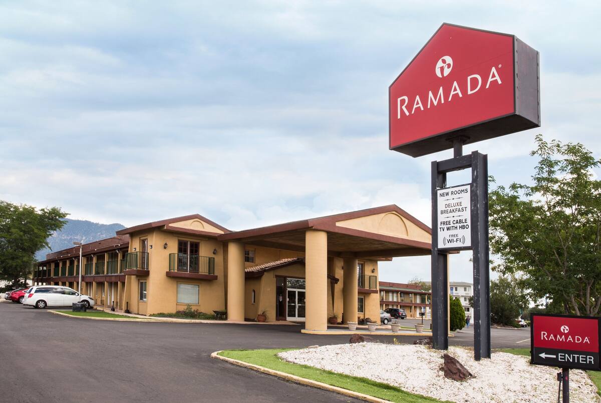 Ramada By Wyndham Flagstaff East Hotels Az 86004 Exterior Of Ramada By Wyndham Flagstaff East Hotel In Arizona