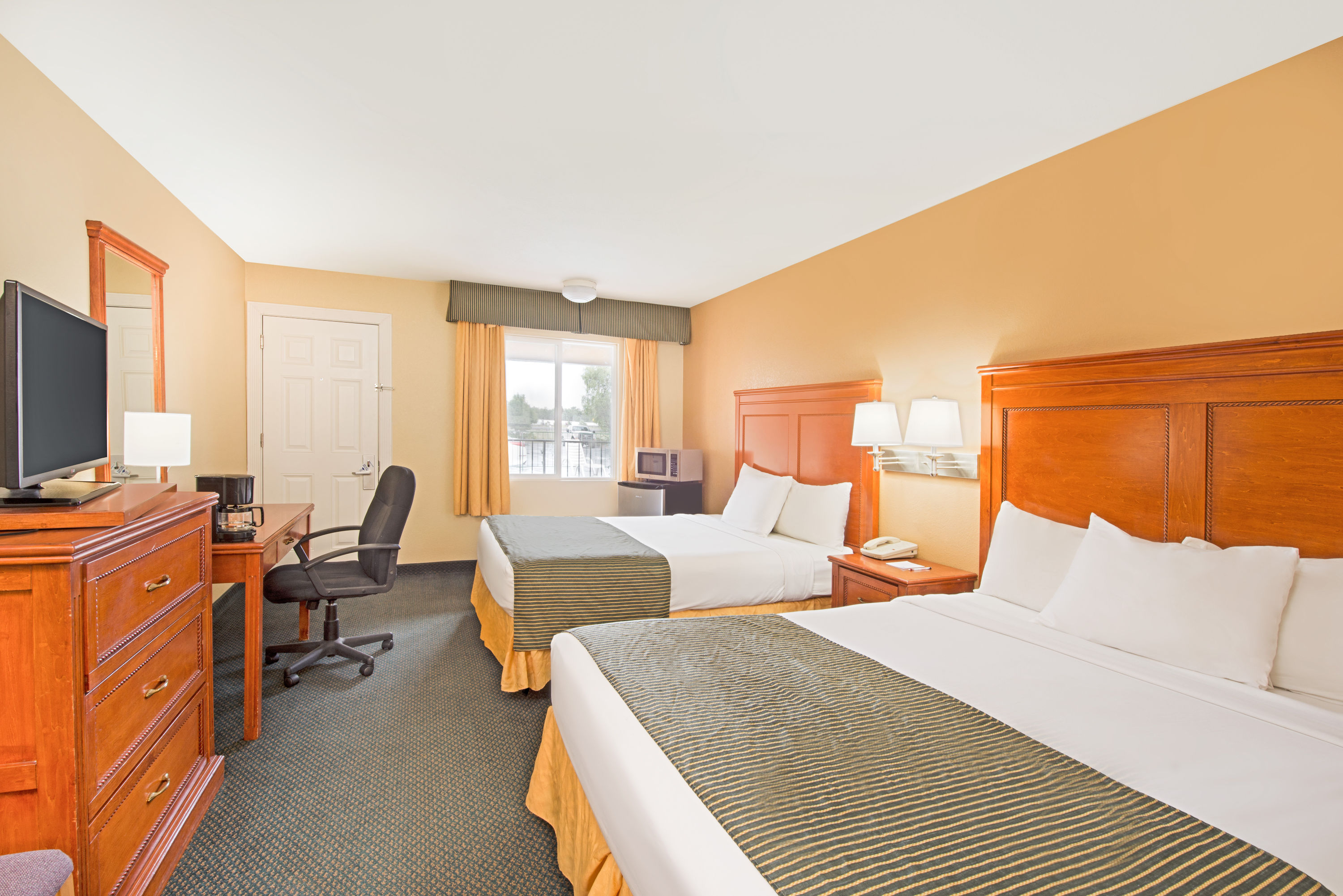 Ramada By Wyndham Flagstaff East Flagstaff Az Hotels