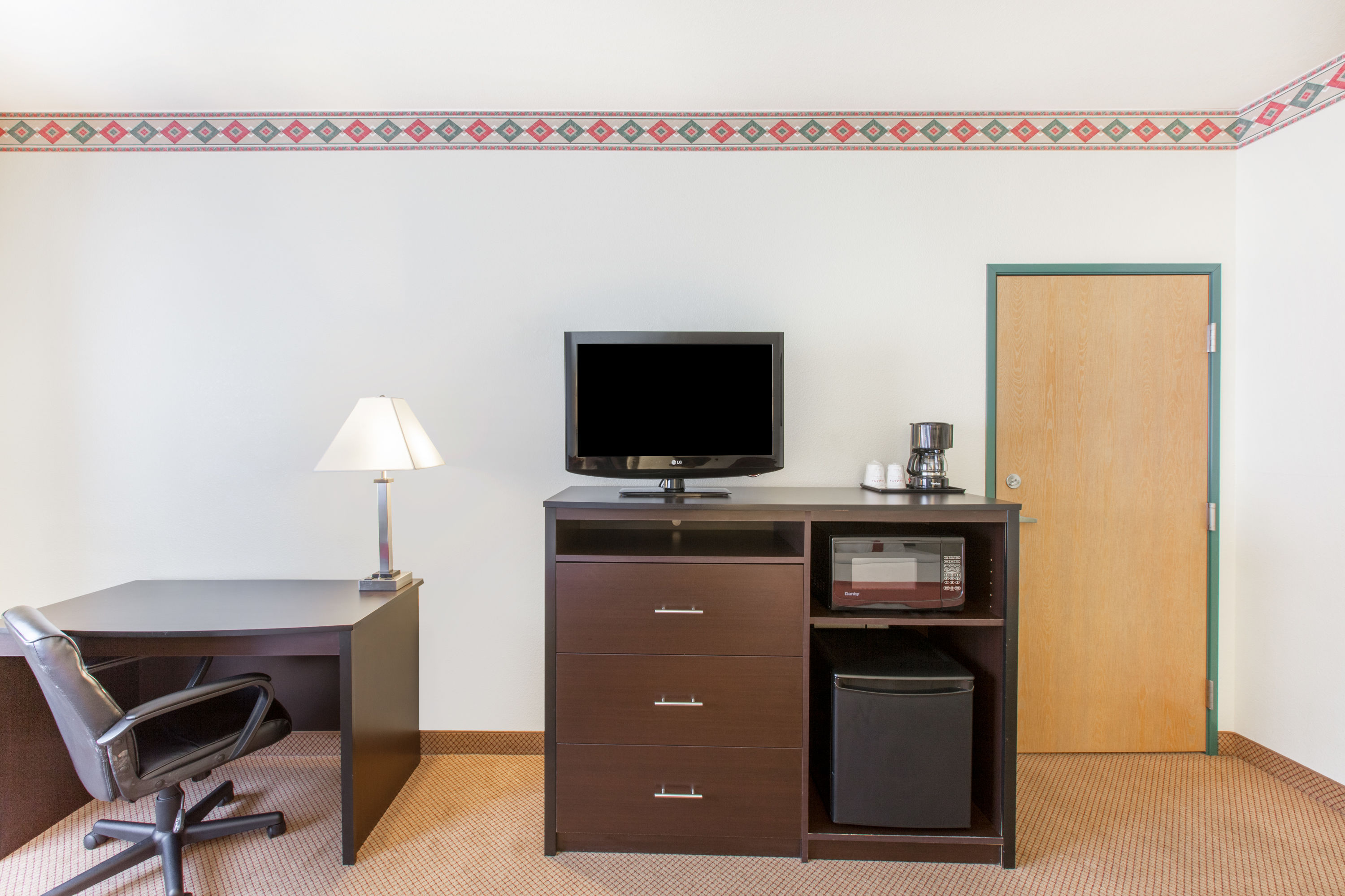 Guest room feature at the Ramada by Wyndham Williams/Grand Canyon Area in Williams, Arizona