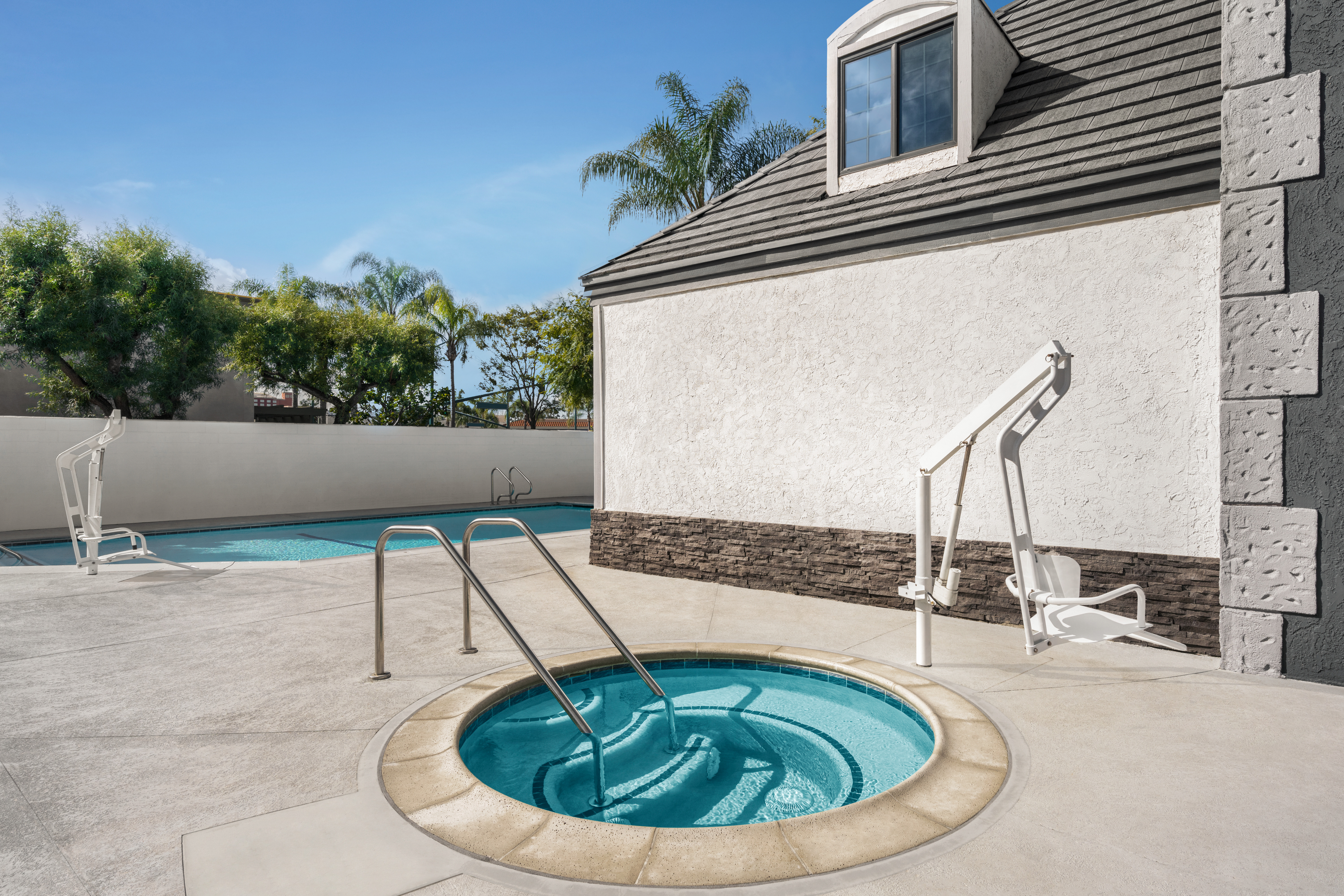 Ramada by Wyndham Anaheim Convention Center | Anaheim, CA Hotels