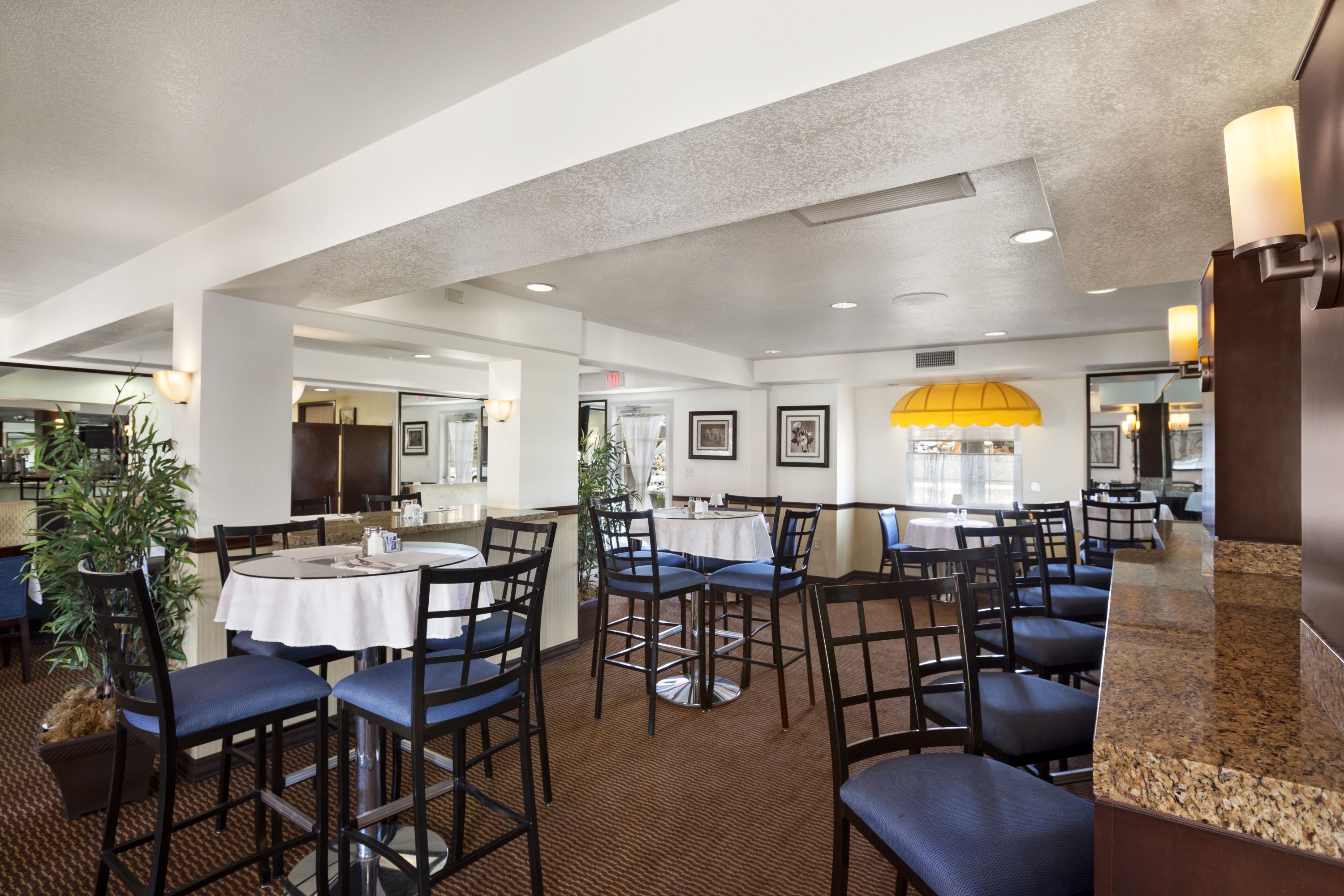 Ramada By Wyndham Costa Mesa Newport Beach Costa Mesa