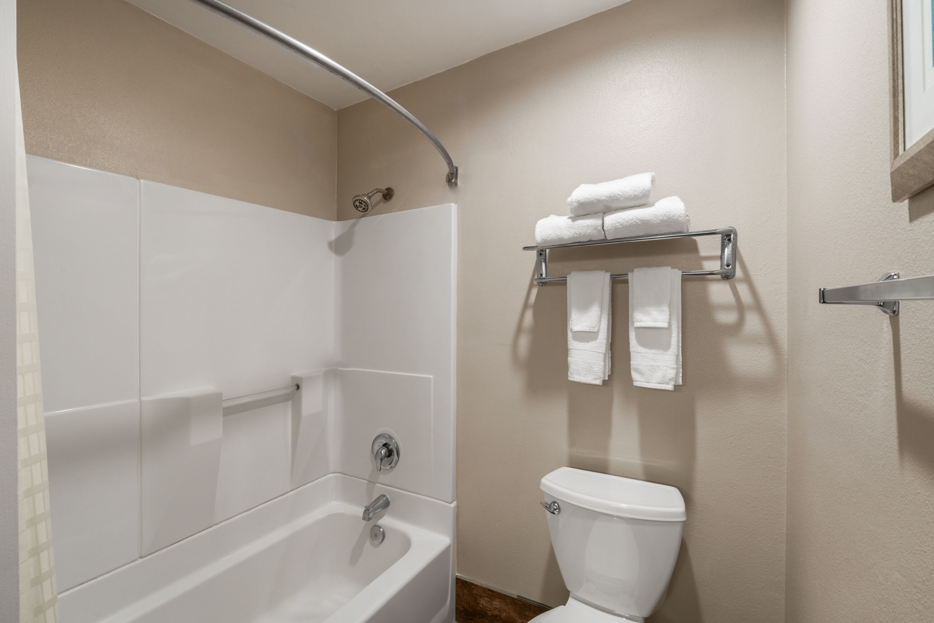 Guest room bath at the Ramada Bayside Inn & Suites Eureka in Eureka, California