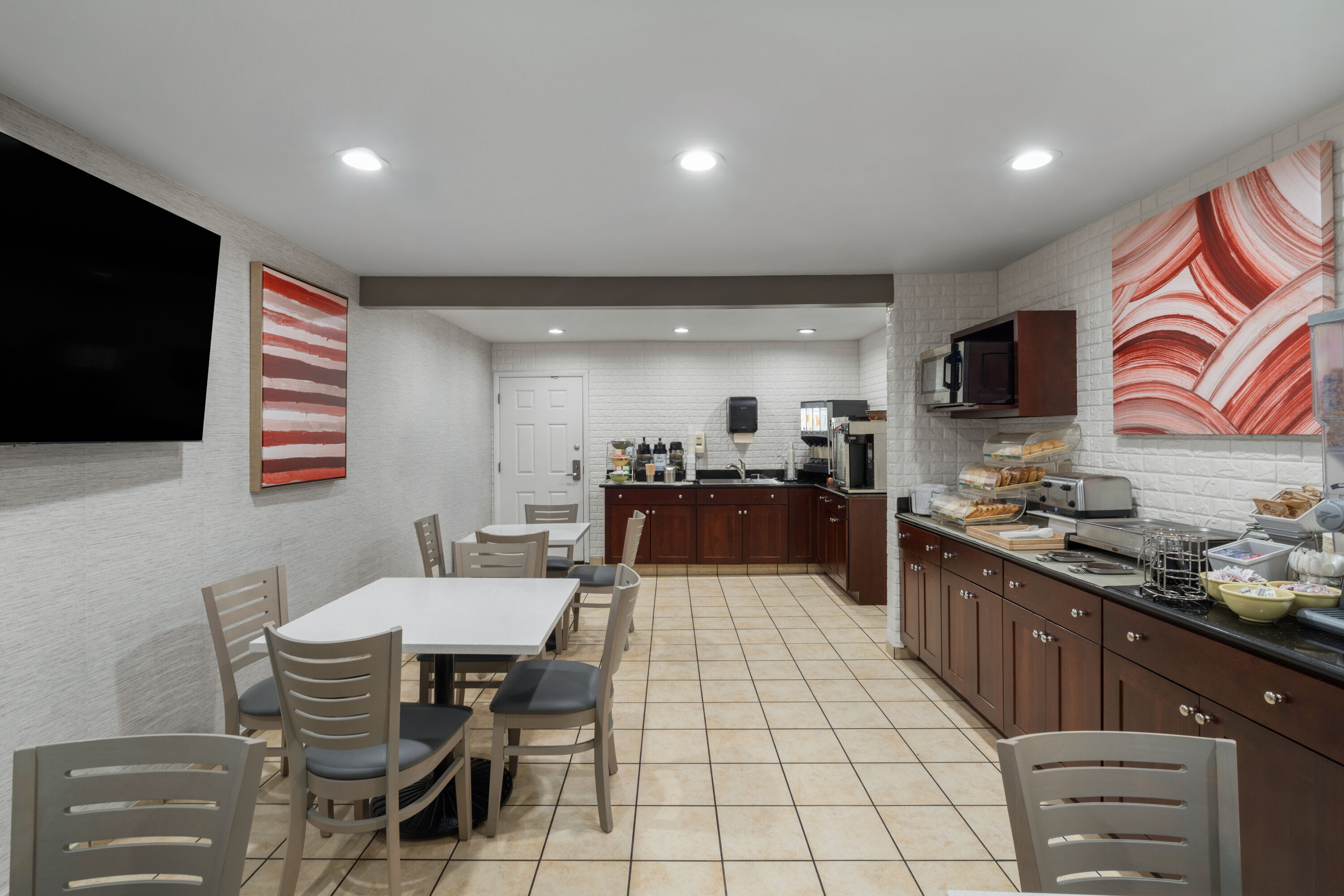 Free breakfast at Ramada Bayside Inn & Suites Eureka in Eureka, California