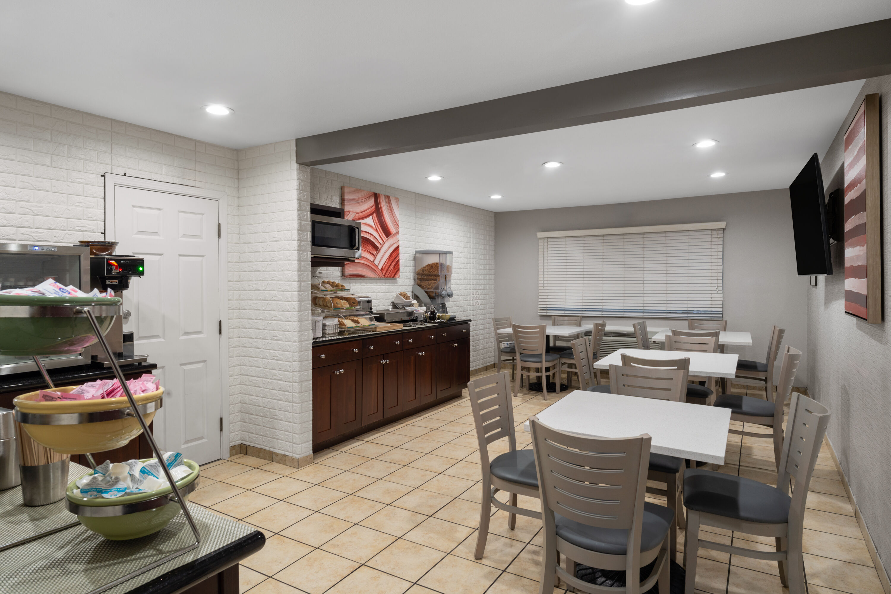 Free breakfast at Ramada Bayside Inn & Suites Eureka in Eureka, California