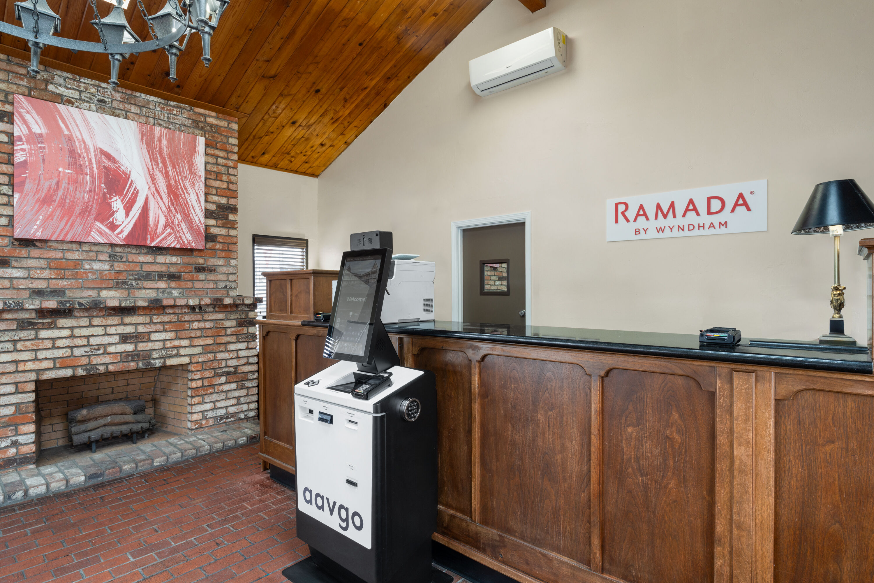 Ramada Bayside Inn & Suites Eureka reception in Eureka, California
