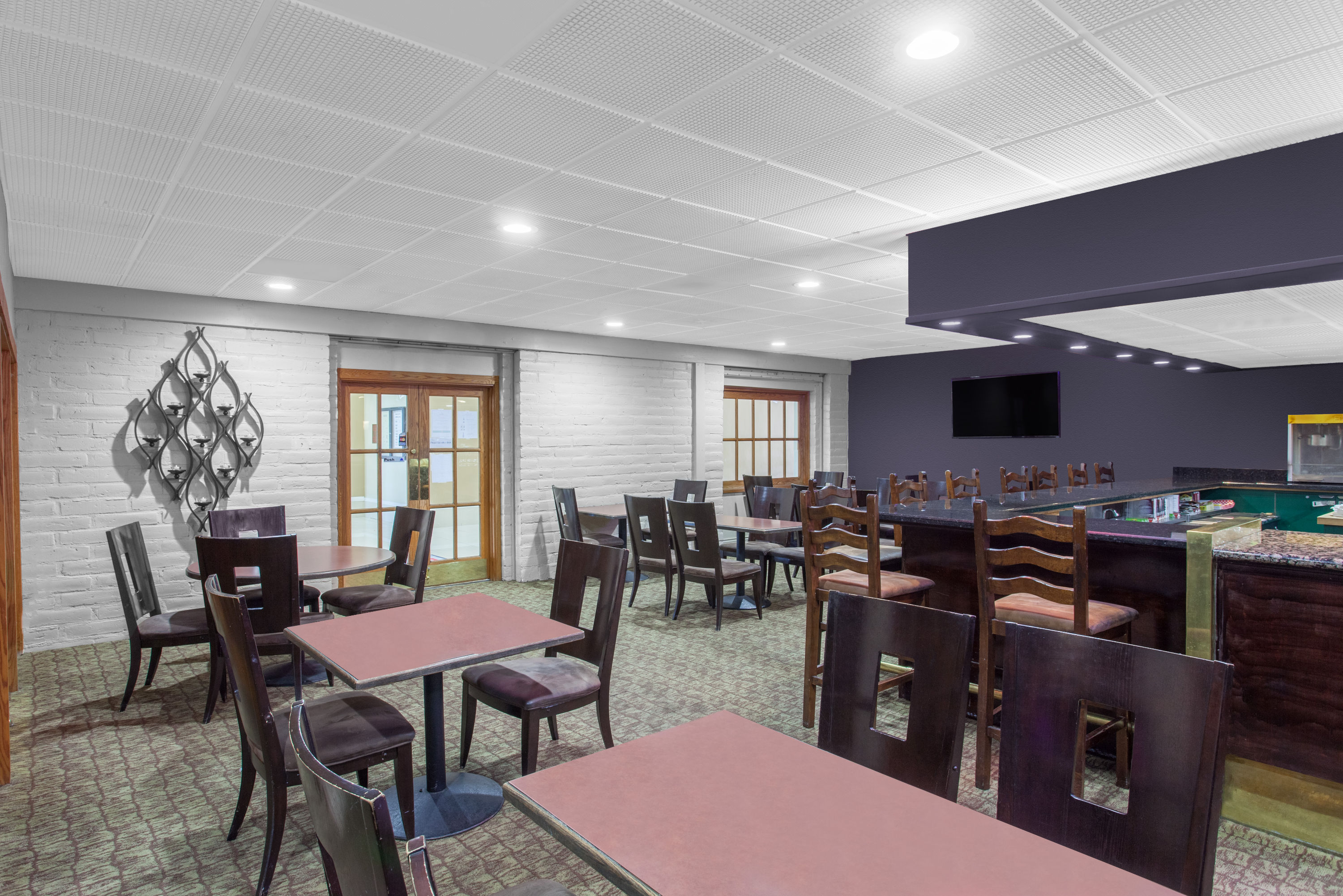 Bar at Ramada by Wyndham Fresno North in Fresno, California