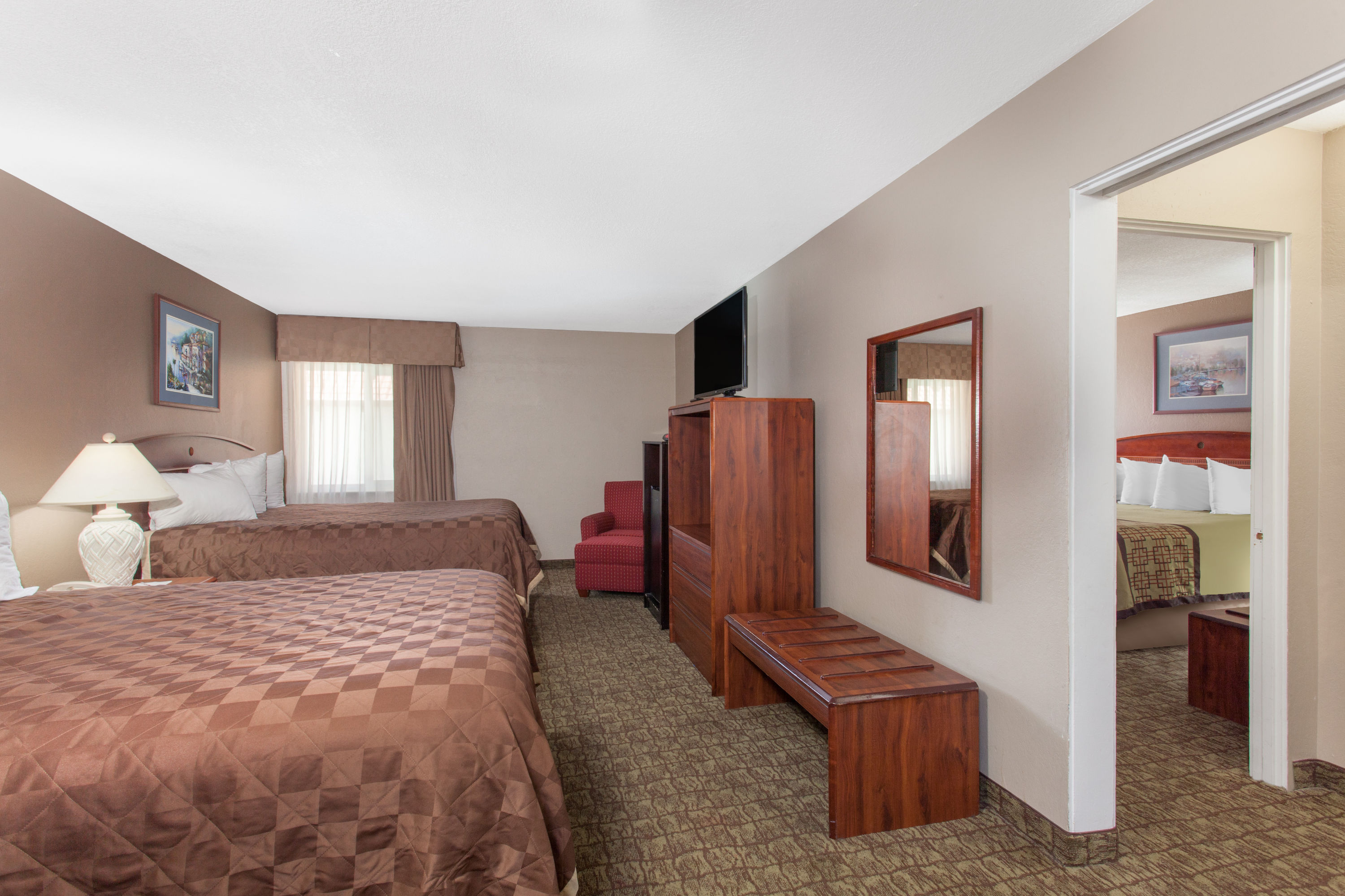 Ramada By Wyndham Fresno North Fresno Ca Hotels