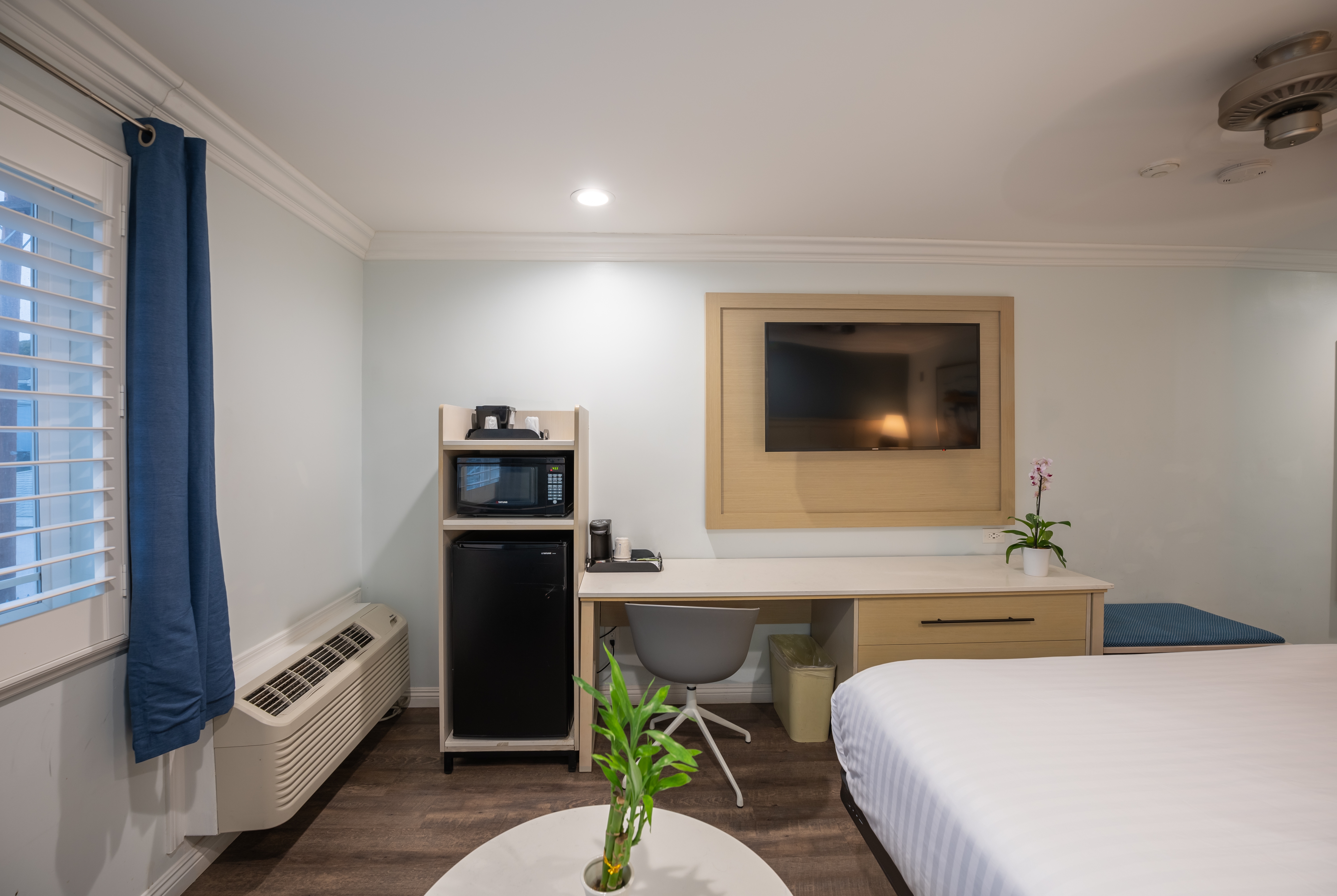 Guest room at the Ramada Limited Redondo Beach in Redondo Beach, California