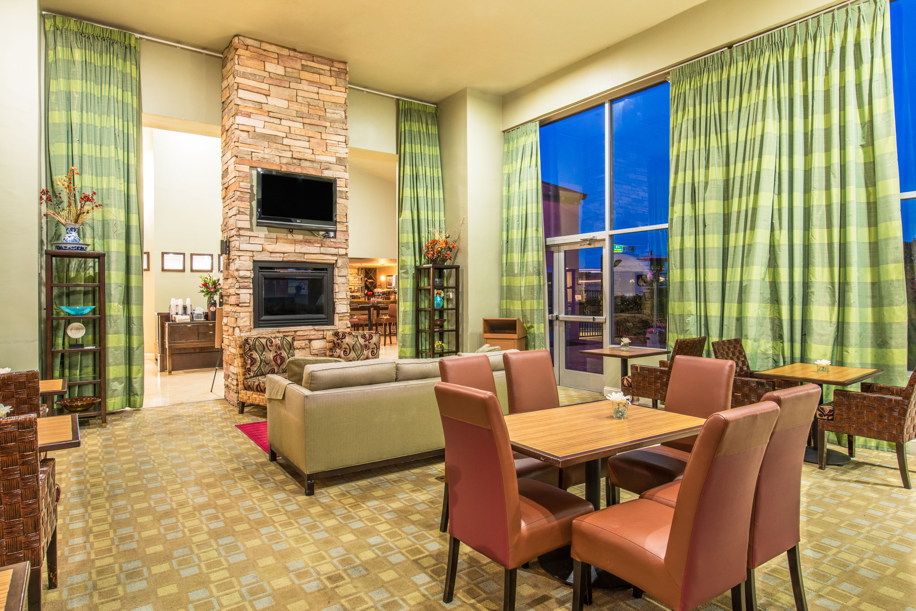 Ramada By Wyndham West Sacramento Hotel Amp Suites West