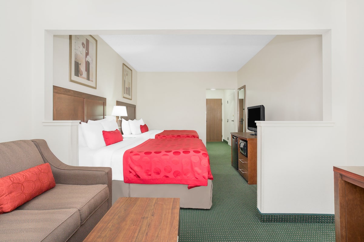Ramada by Wyndham Denver International Airport | Denver, CO Hotels