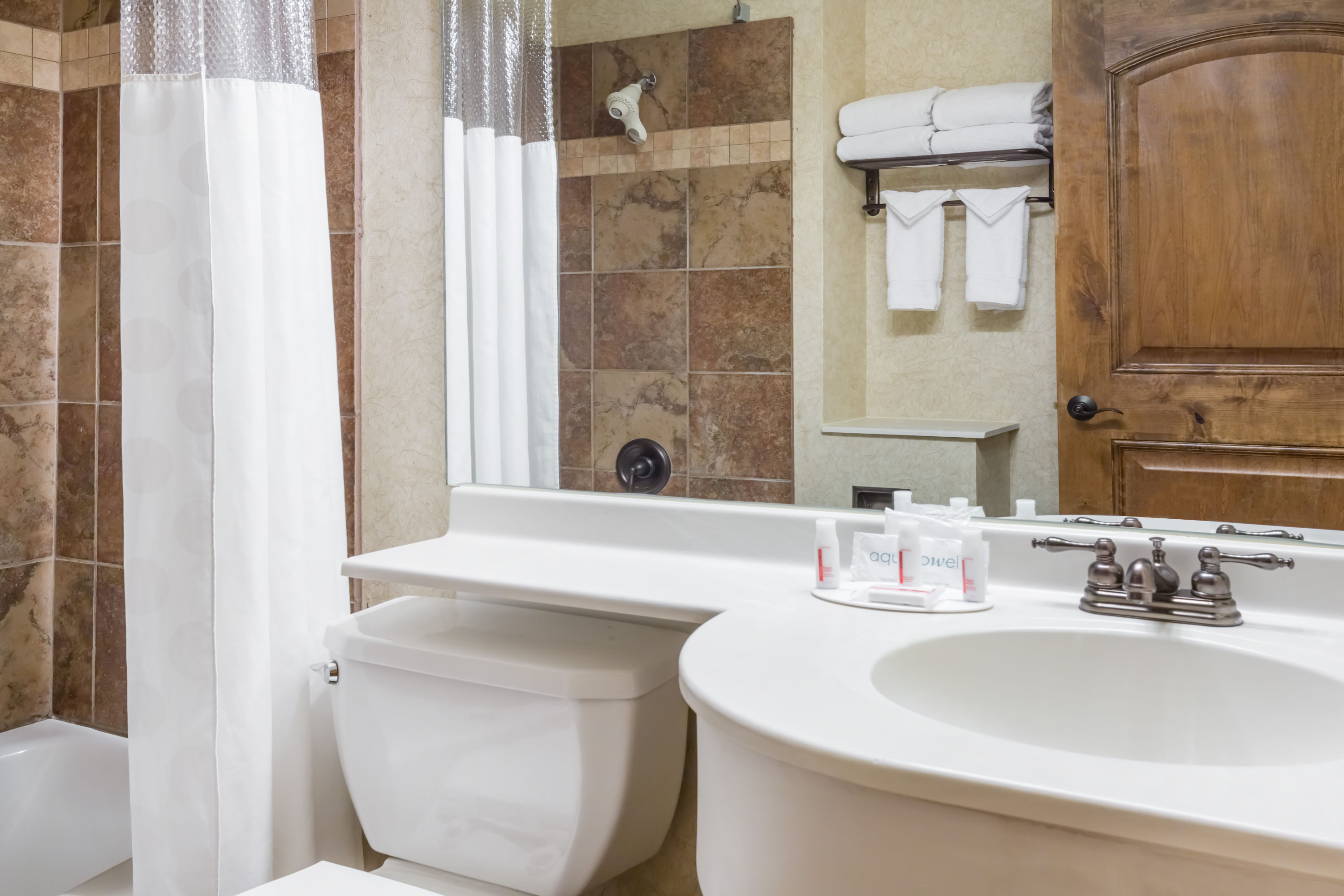 Guest room bath at the Ramada by Wyndham Frisco in Frisco, Colorado