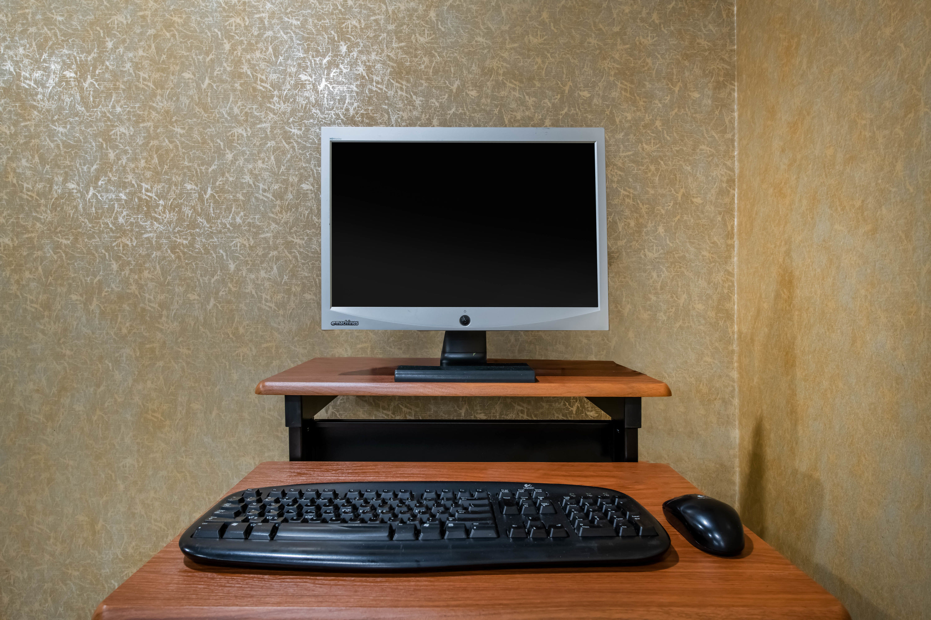 Ramada by Wyndham Groton/Mystic business center in Groton, Connecticut