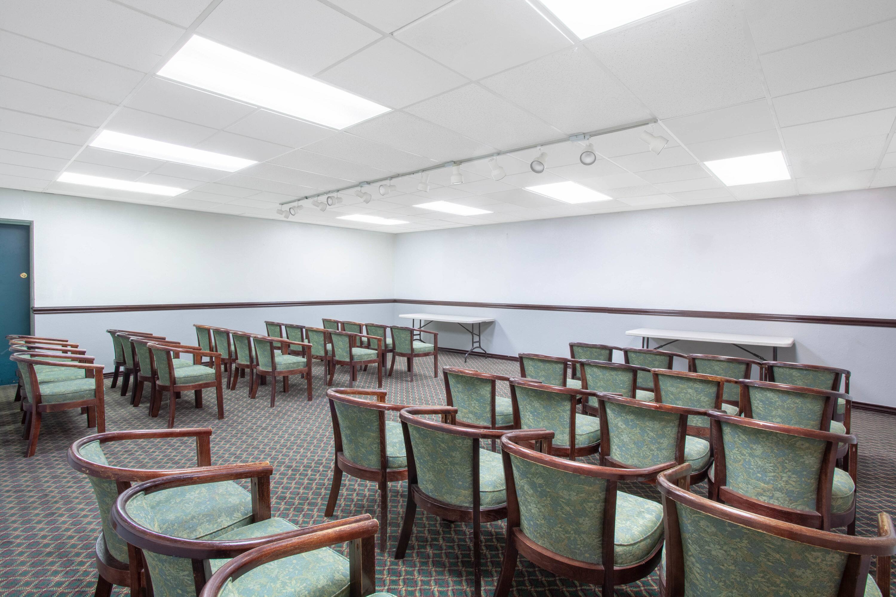 Ramada by Wyndham Davenport Orlando - 48865 Meeting Room 4 