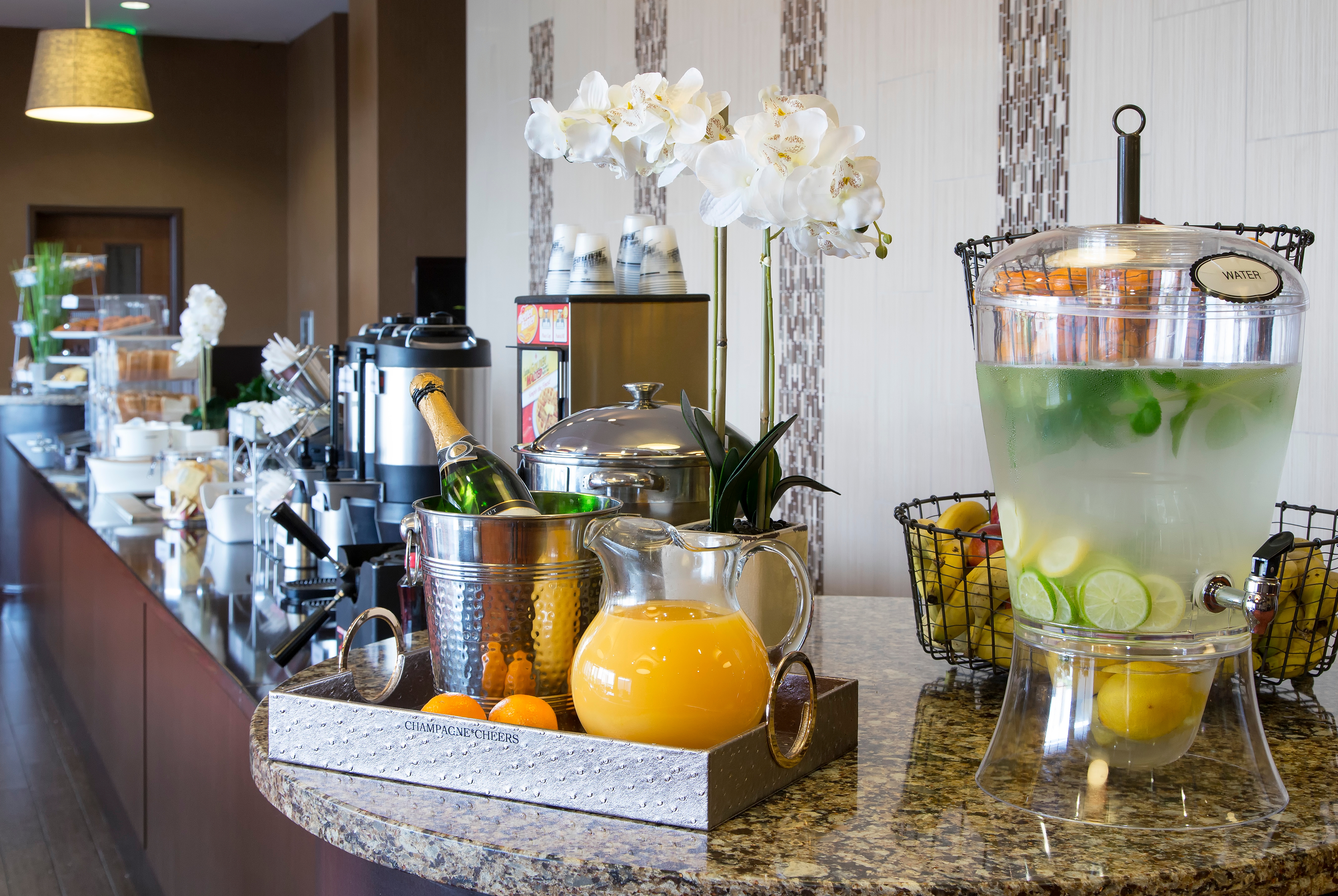 Ramada Plaza by Wyndham Orlando Resort & Suites Intl Drive restaurant breakfast area with seating in Orlando, Florida