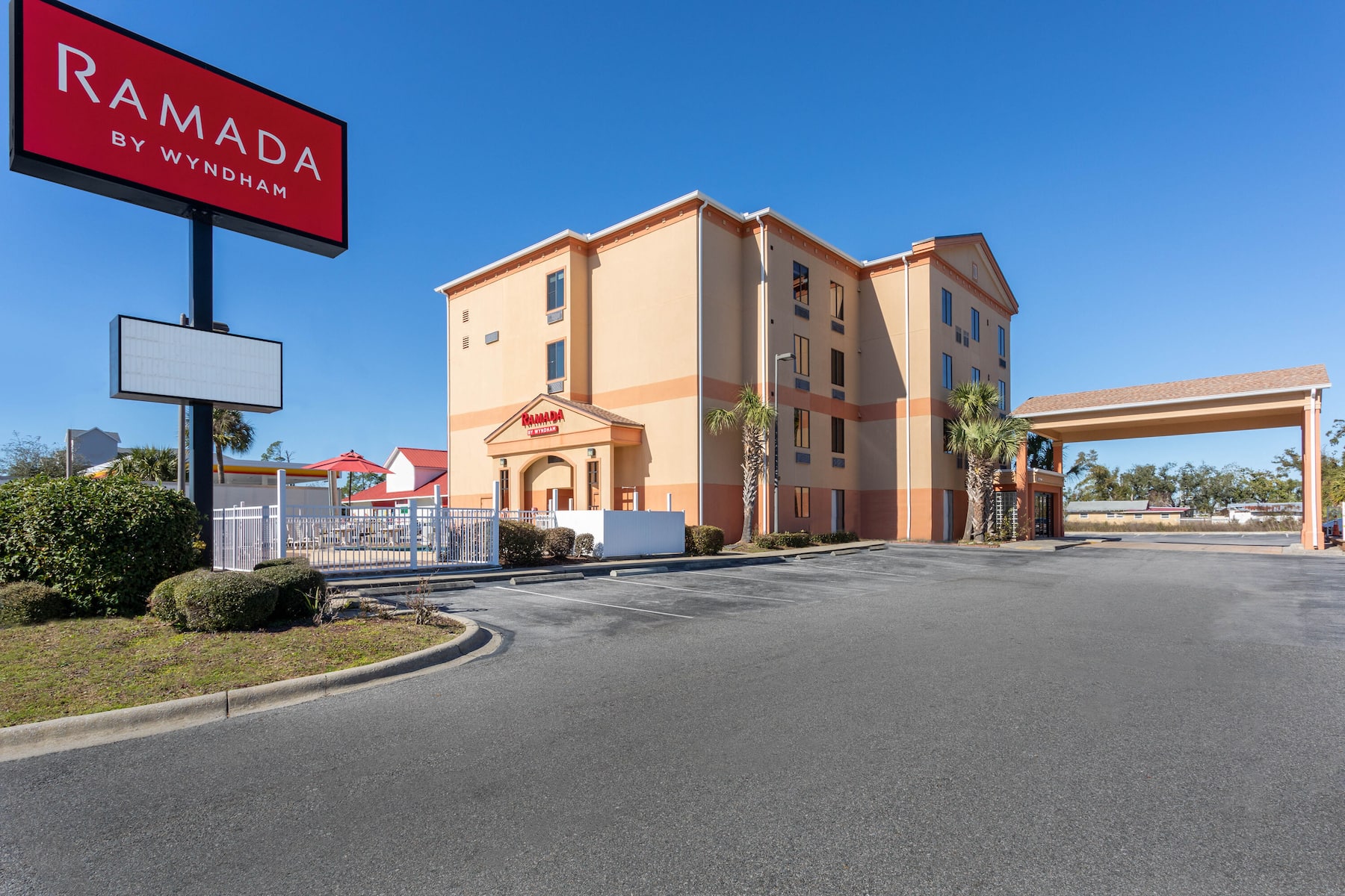 Ramada by Wyndham Panama City | Panama City, FL Hotels