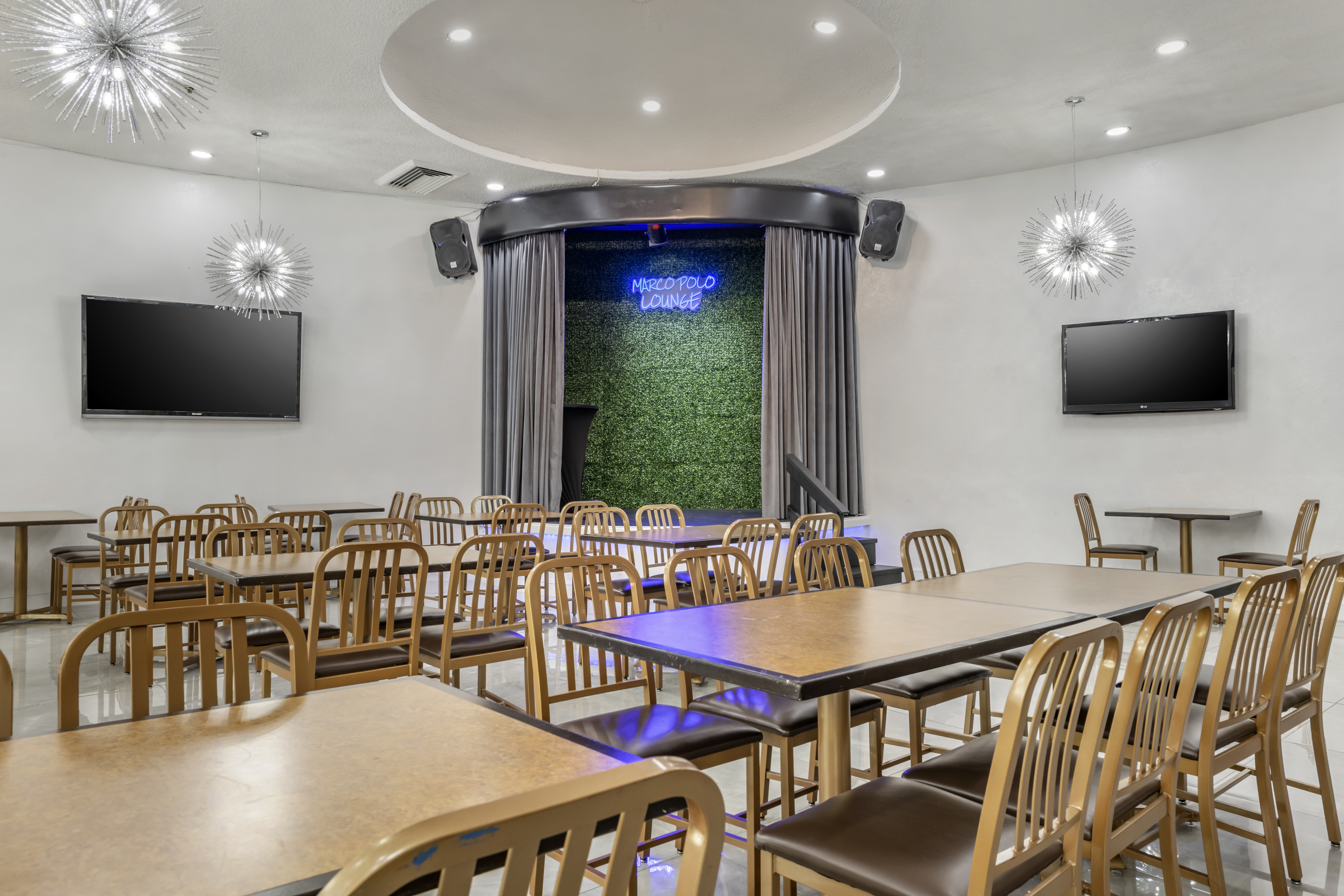 Bar at Ramada Plaza by Wyndham Marco Polo Beach Resort in Sunny Isles Beach, Florida