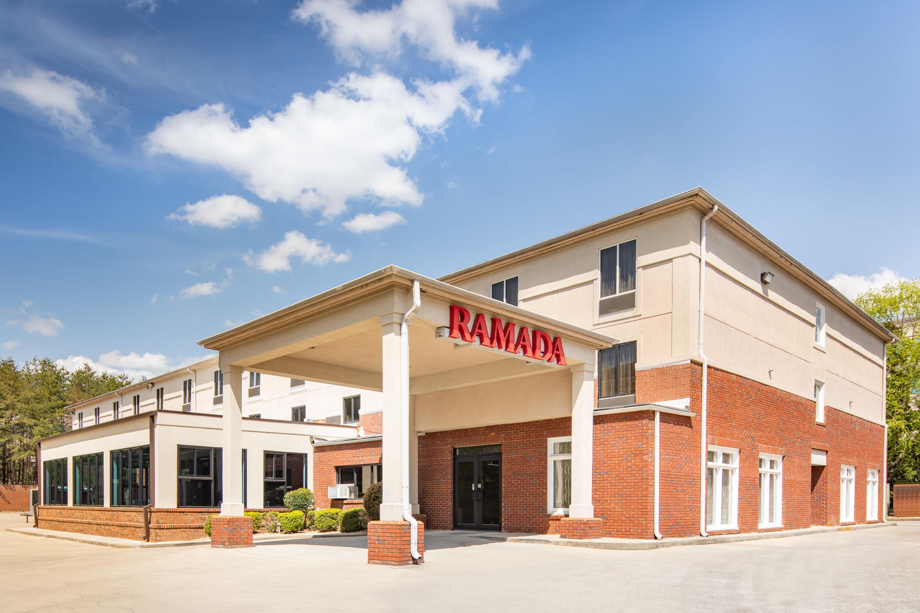 Ramada by Wyndham Alpharetta/Atlanta North | Alpharetta, GA Hotels 