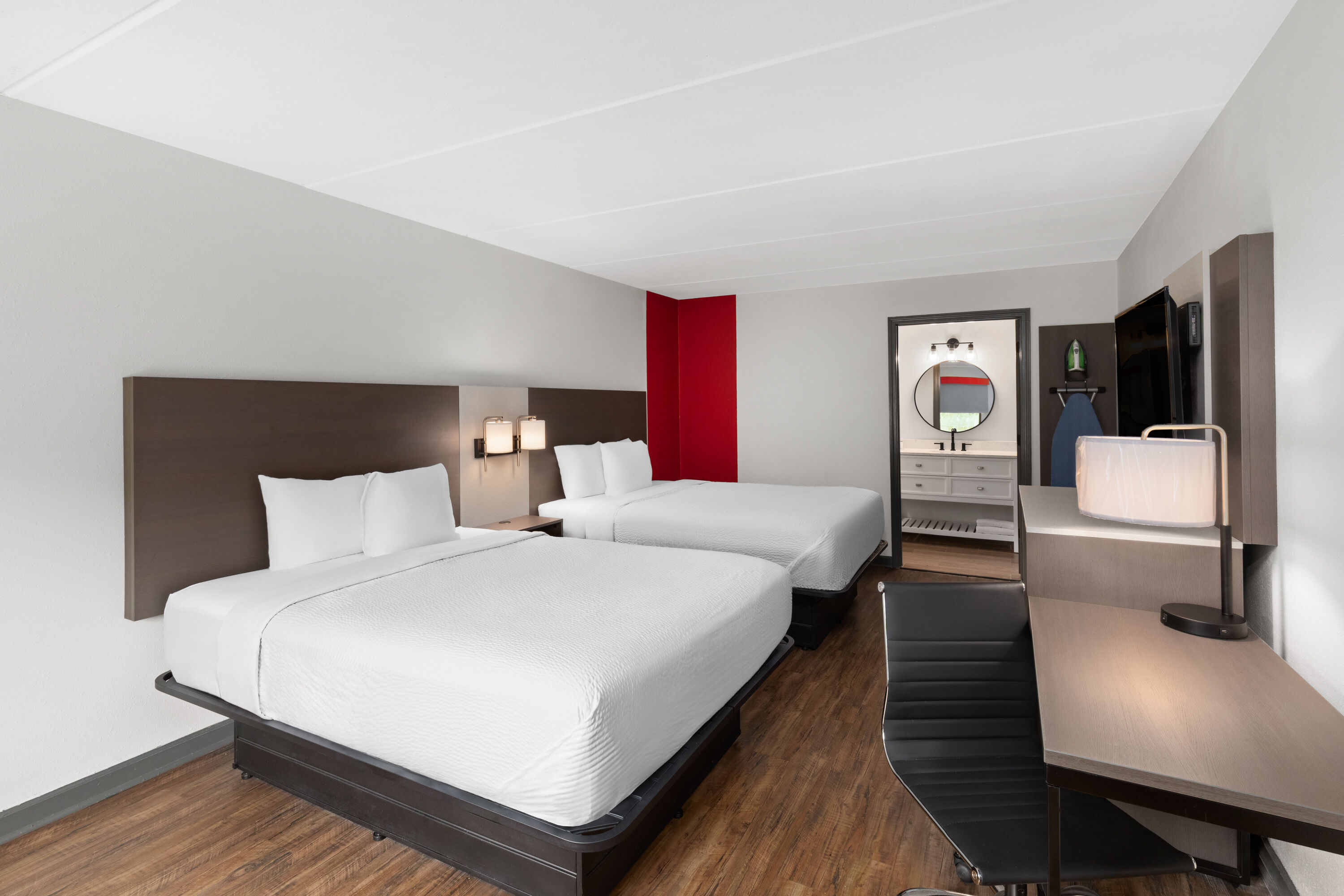 Guest room at the Ramada by Wyndham Bainbridge in Bainbridge, Georgia