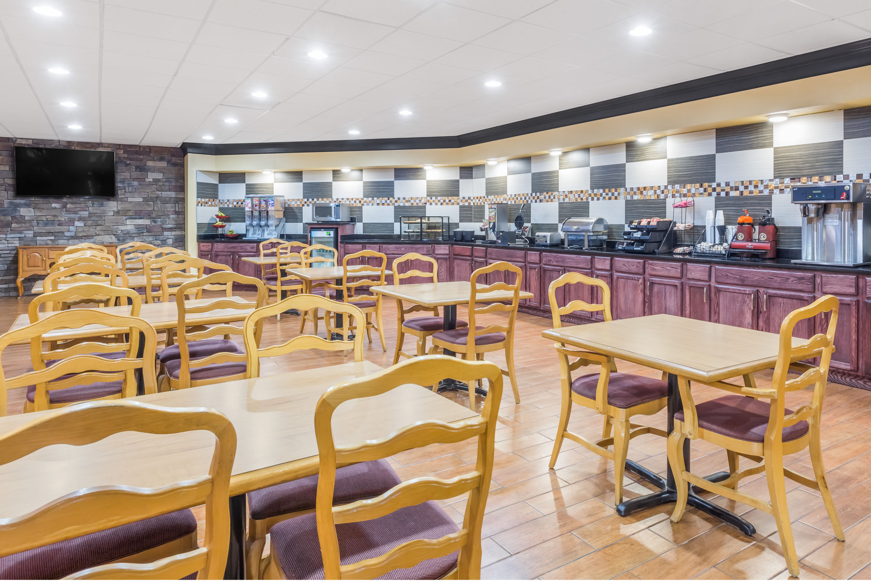 Ramada By Wyndham Macon Macon Ga Hotels