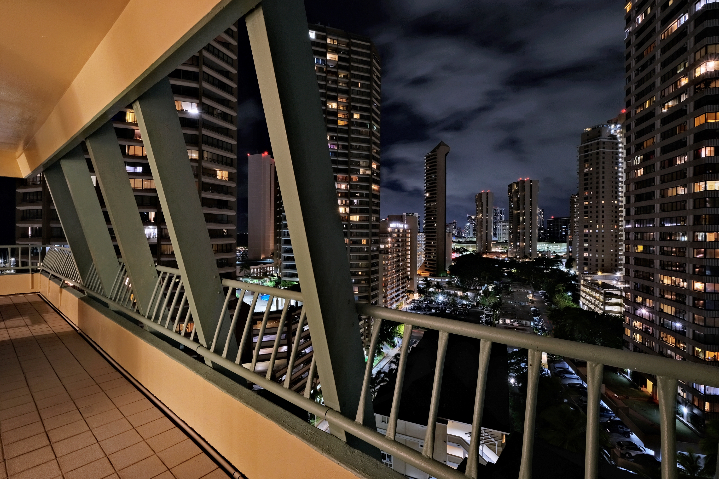 Guest room at the Ramada Plaza by Wyndham Waikiki in Honolulu, Hawaii