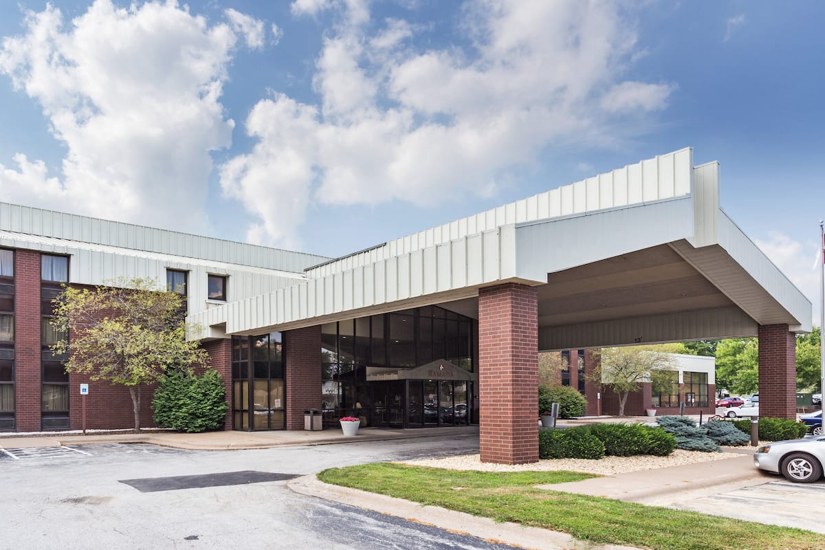 Ramada By Wyndham Bettendorf Hotels Ia 52722 Ramada By Wyndham Bettendorf