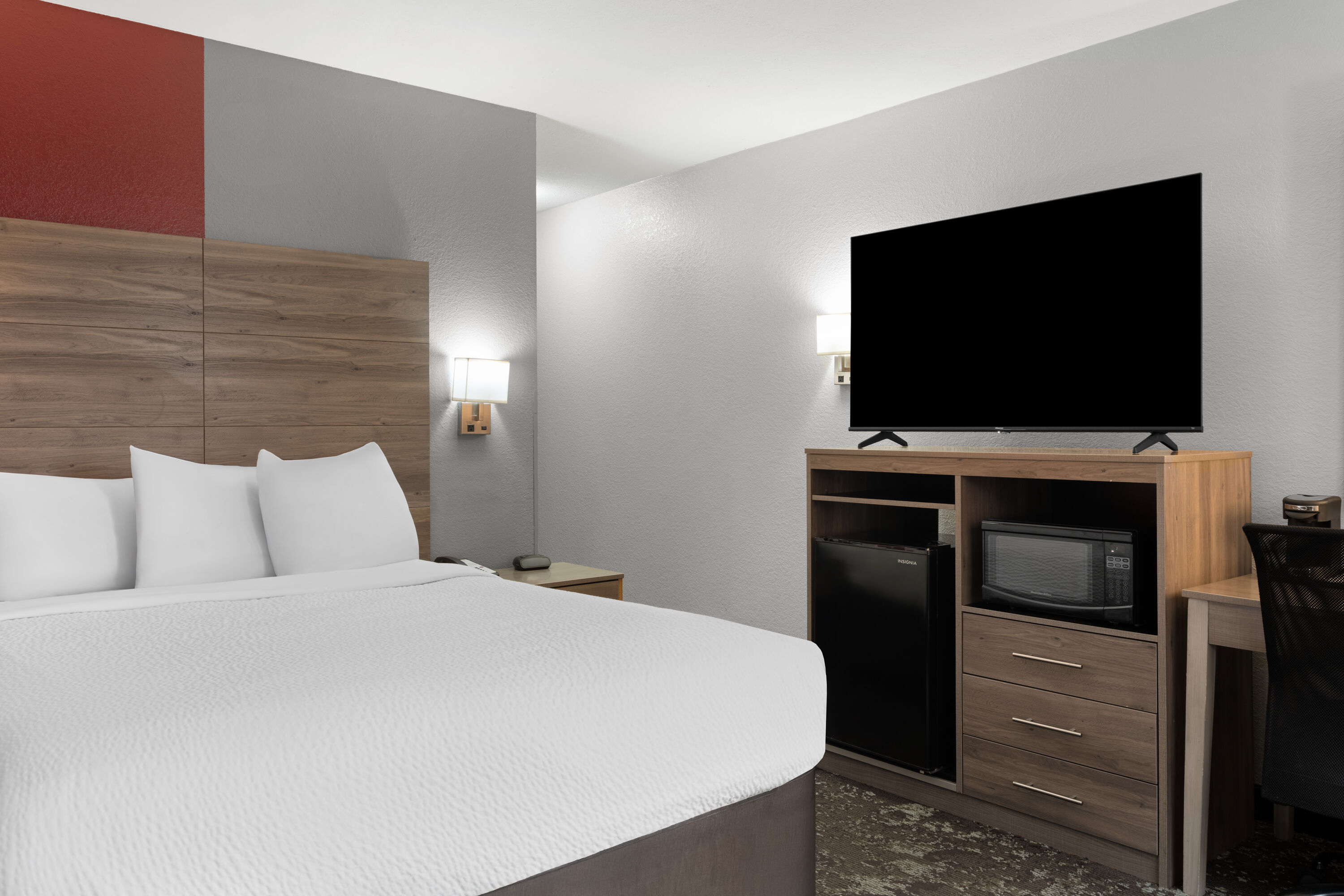 Guest room at the Ramada by Wyndham Cedar Rapids South in Cedar Rapids, Iowa