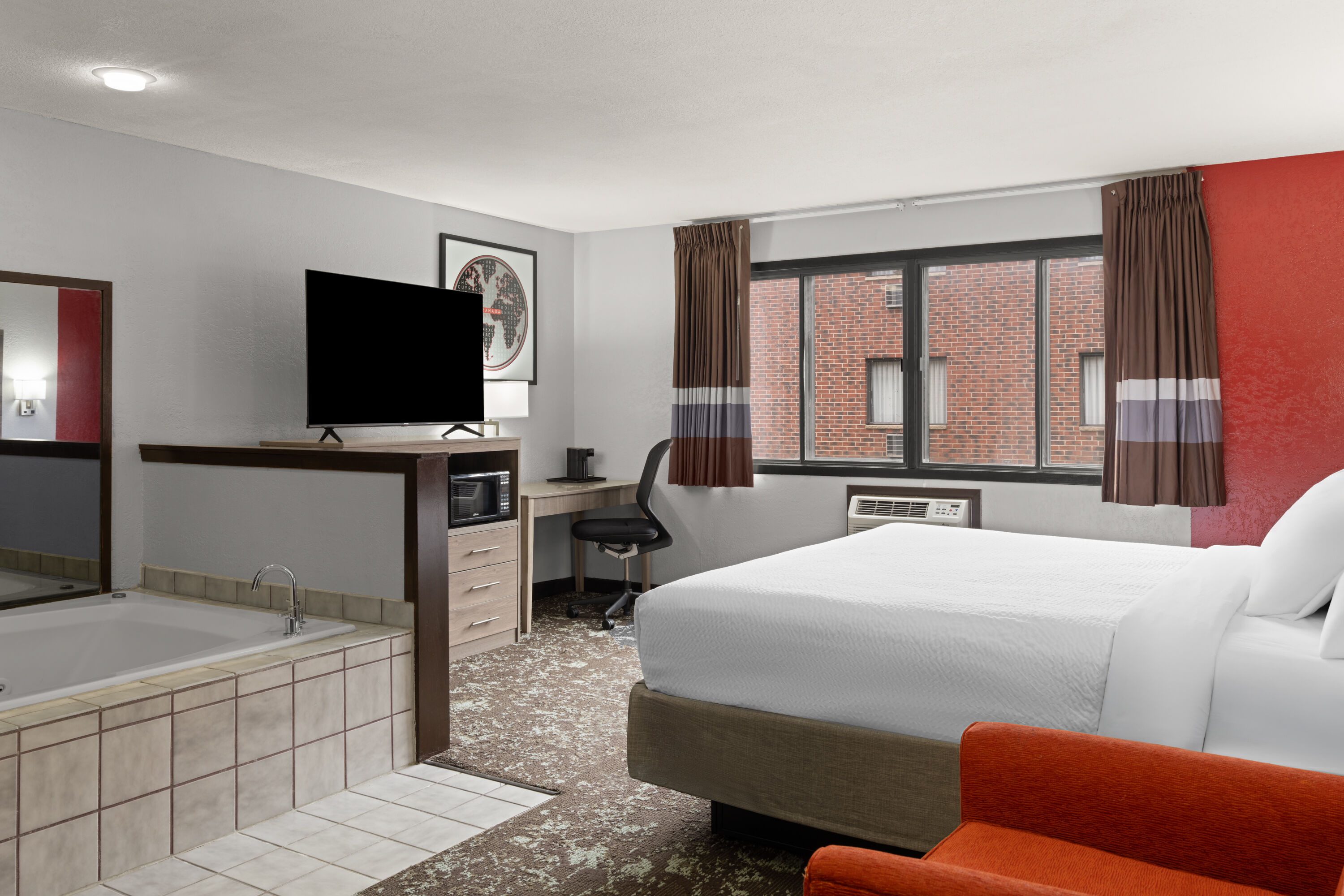 Ramada by Wyndham Cedar Rapids South suite in Cedar Rapids, Iowa