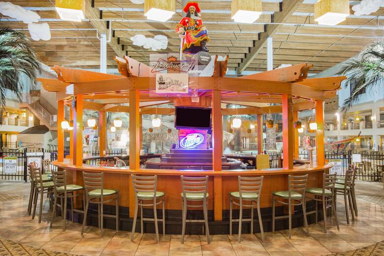Bar at Ramada Tropics Resort / Conference Center Des Moines in Des Moines, Iowa