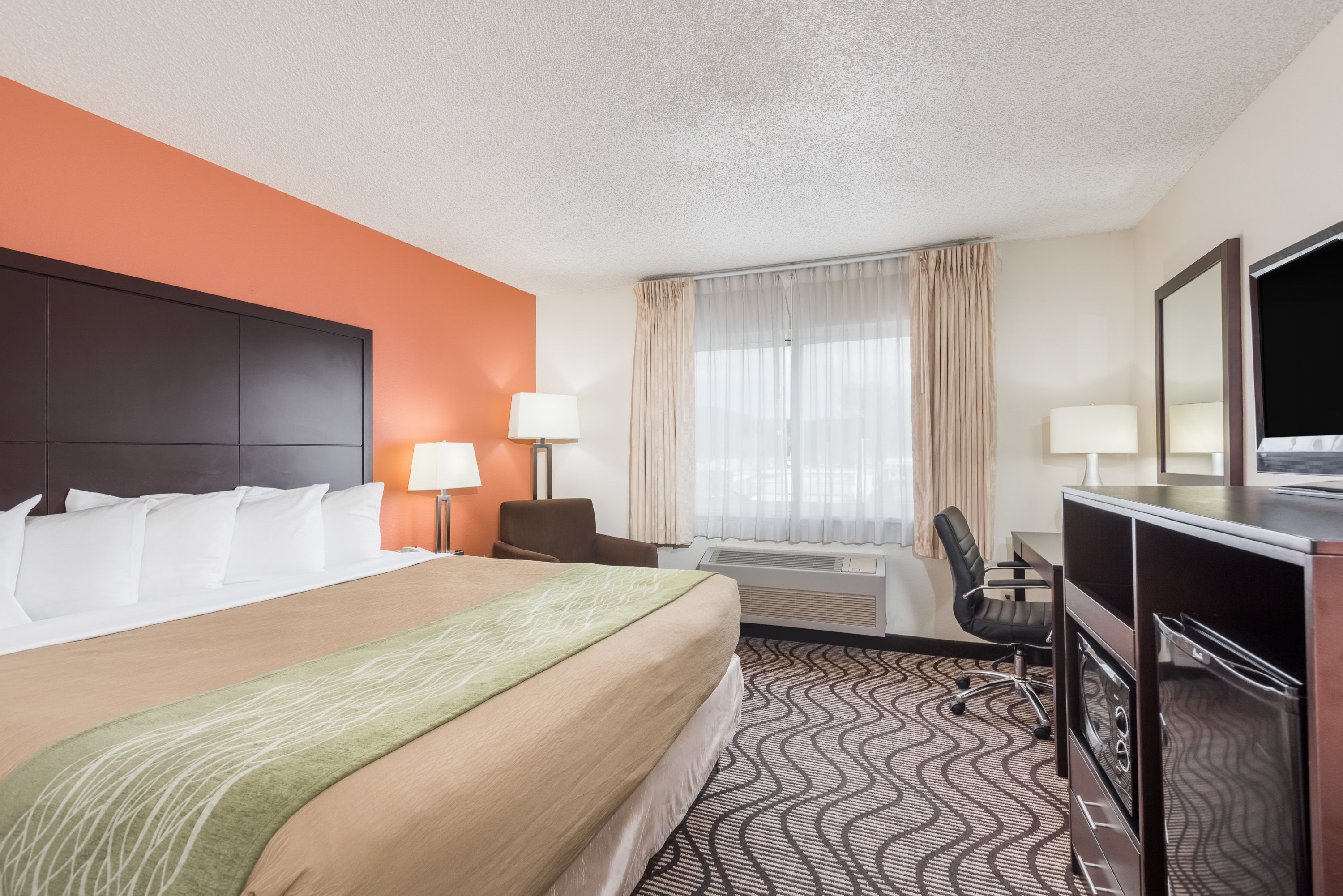 Guest room at the Ramada by Wyndham Coeur d'Alene in Coeur D Alene, Idaho