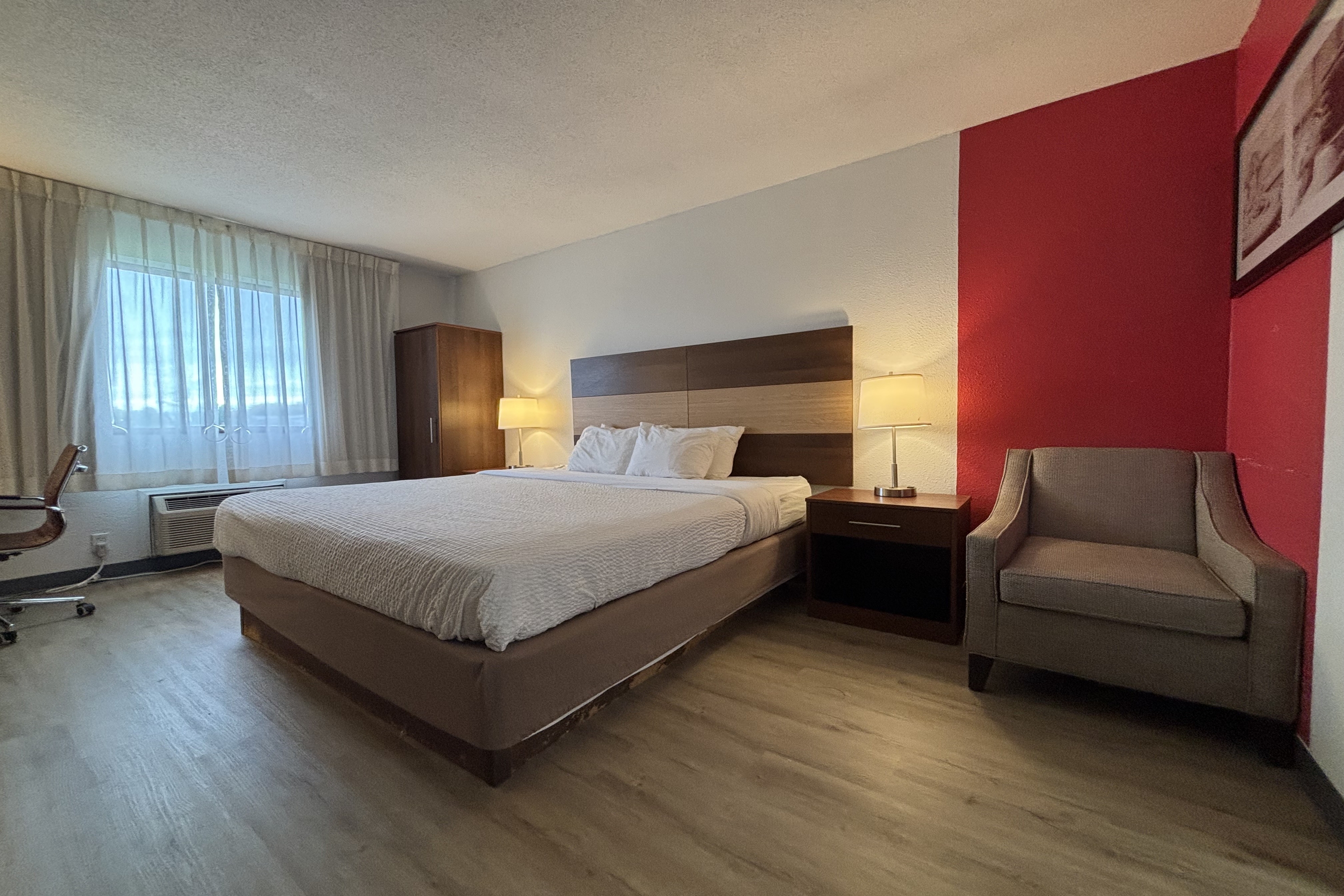 Guest room at the Ramada by Wyndham Effingham in Effingham, Illinois