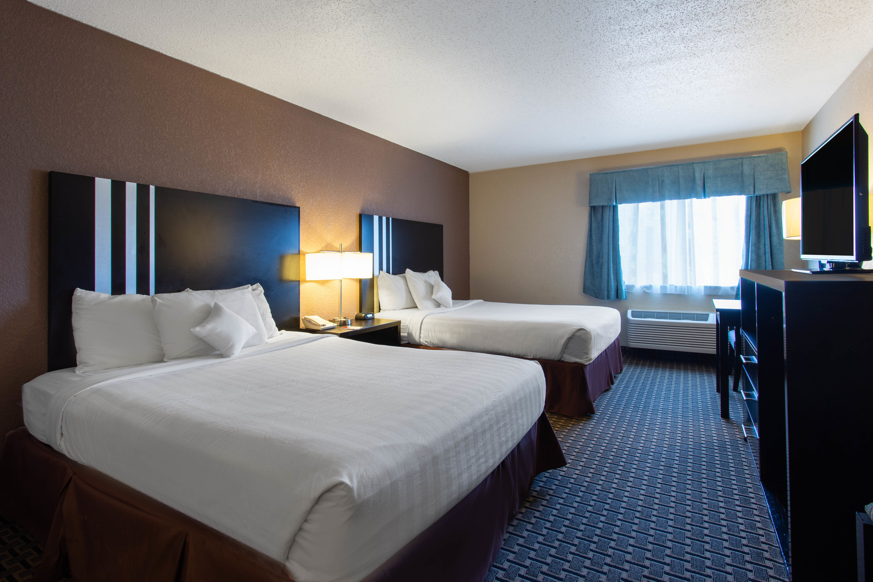 Ramada by Wyndham Glendale Heights/Lombard Glendale Heights IL Hotels