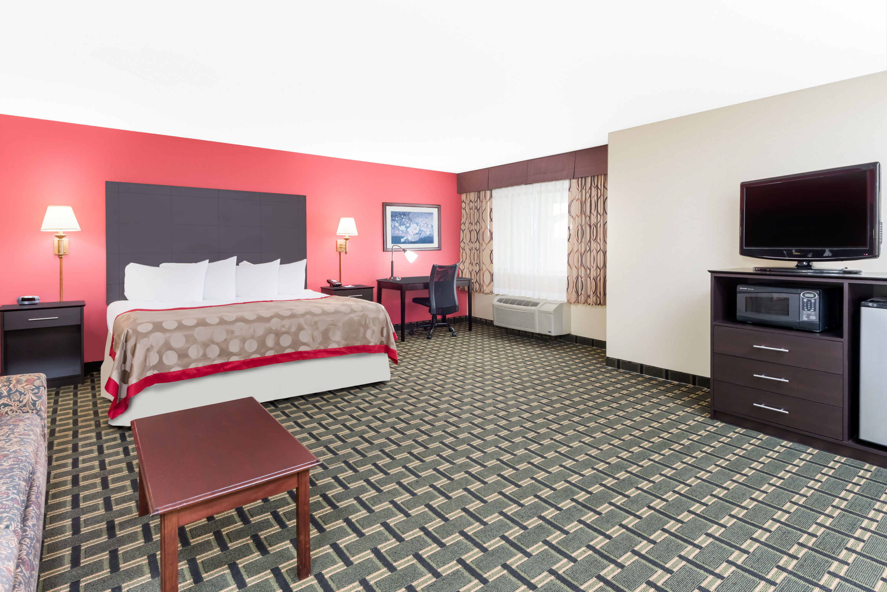 Guest room at the Ramada by Wyndham Vandalia in Vandalia, Illinois