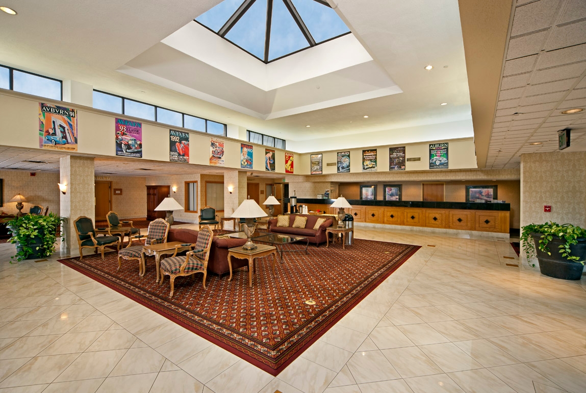 Ramada Plaza By Wyndham Fort Wayne Hotel Amp Conference