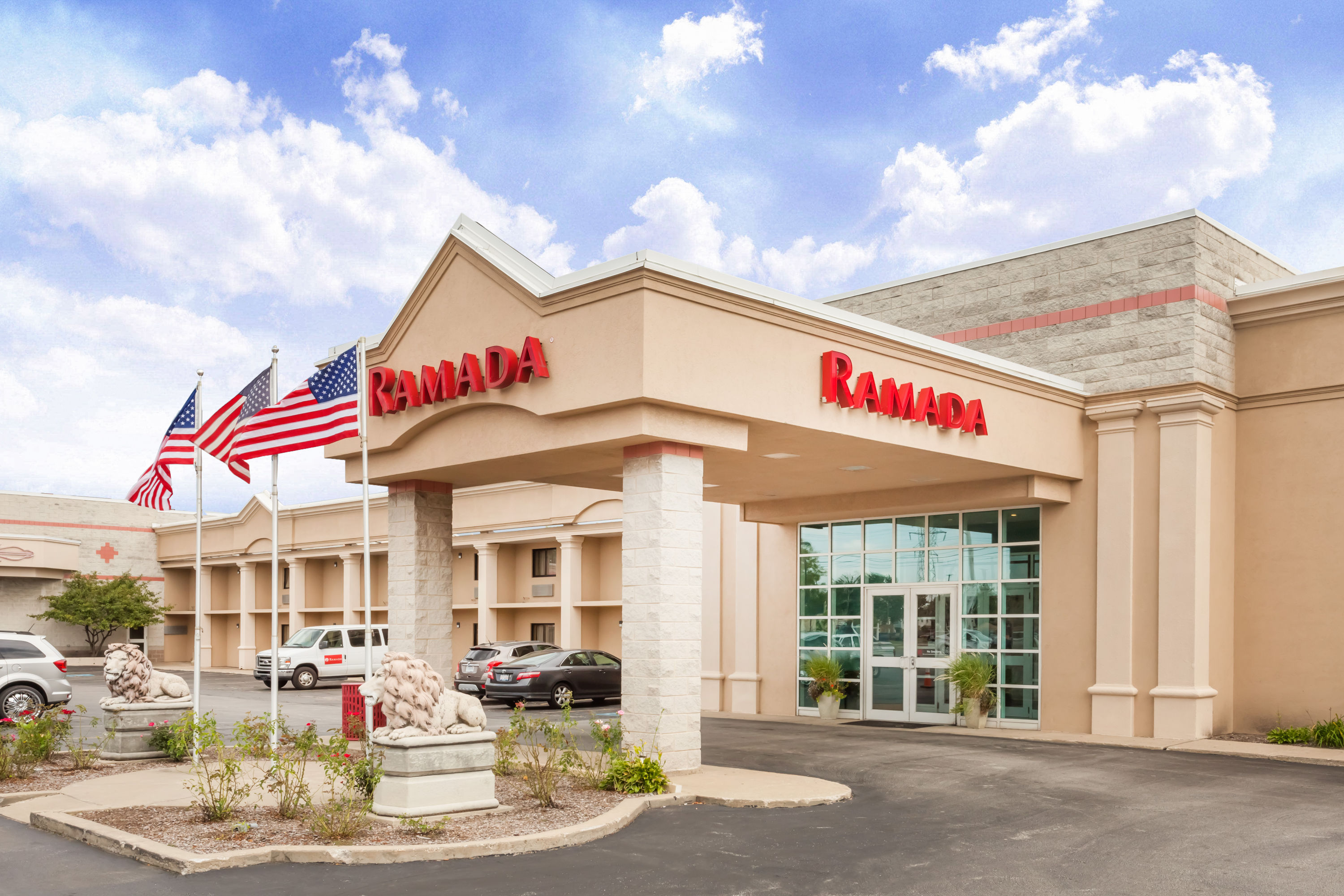 Ramada by Wyndham Hammond Hotel & Conference Center | Hammond, IN Hotels
