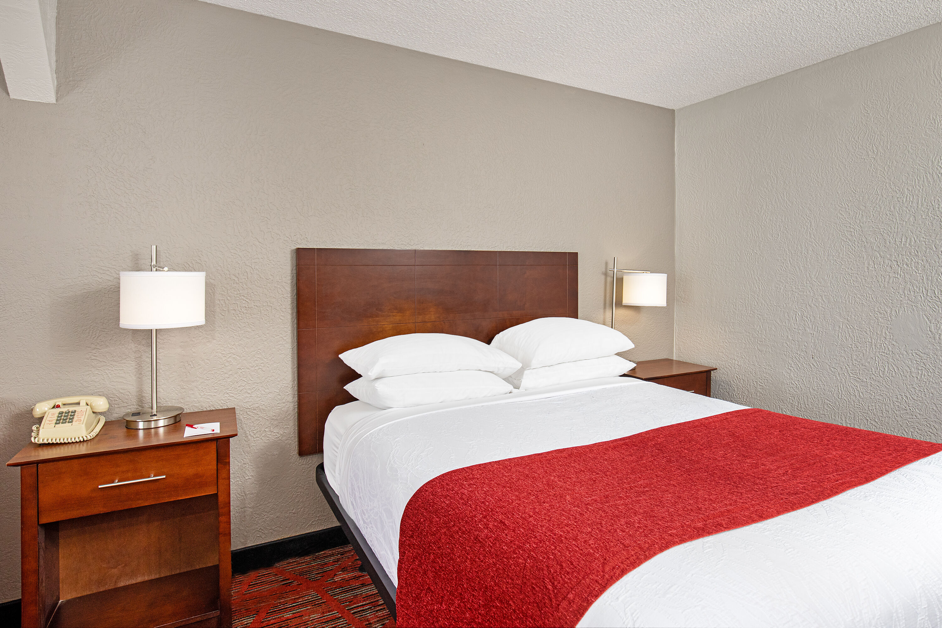 Guest room at the Ramada by Wyndham Bowling Green in Bowling Green, Kentucky