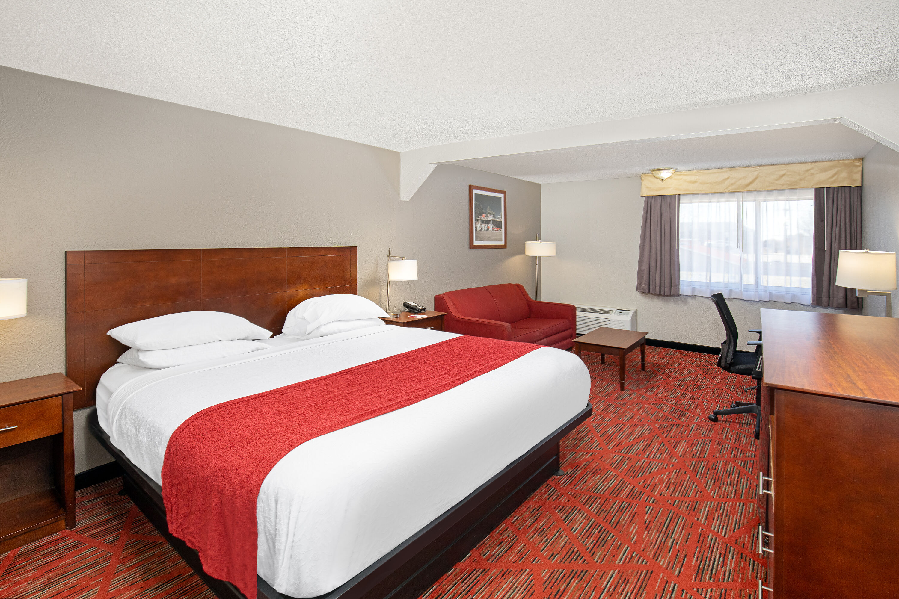 Guest room at the Ramada by Wyndham Bowling Green in Bowling Green, Kentucky