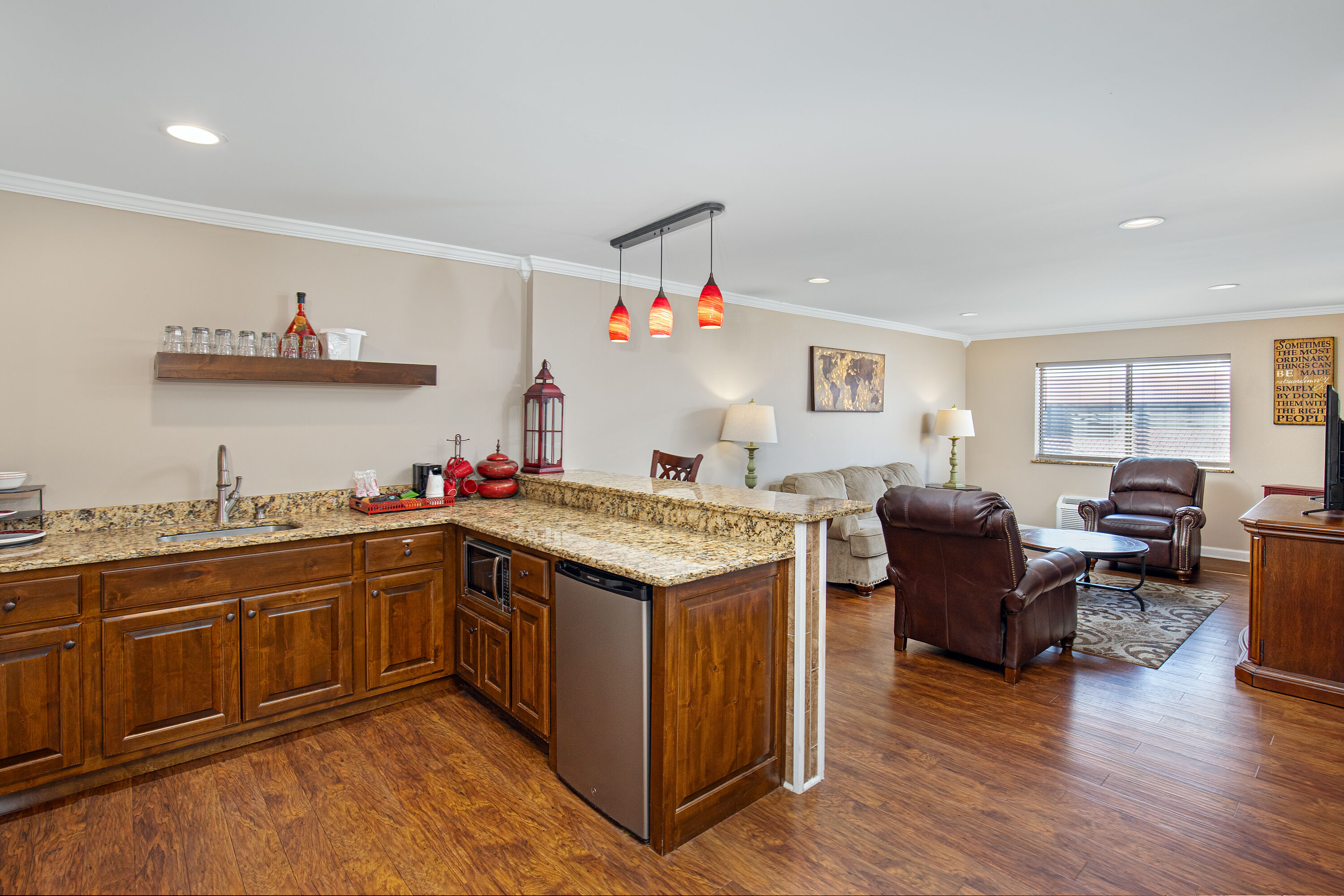 Ramada by Wyndham Bowling Green suite in Bowling Green, Kentucky