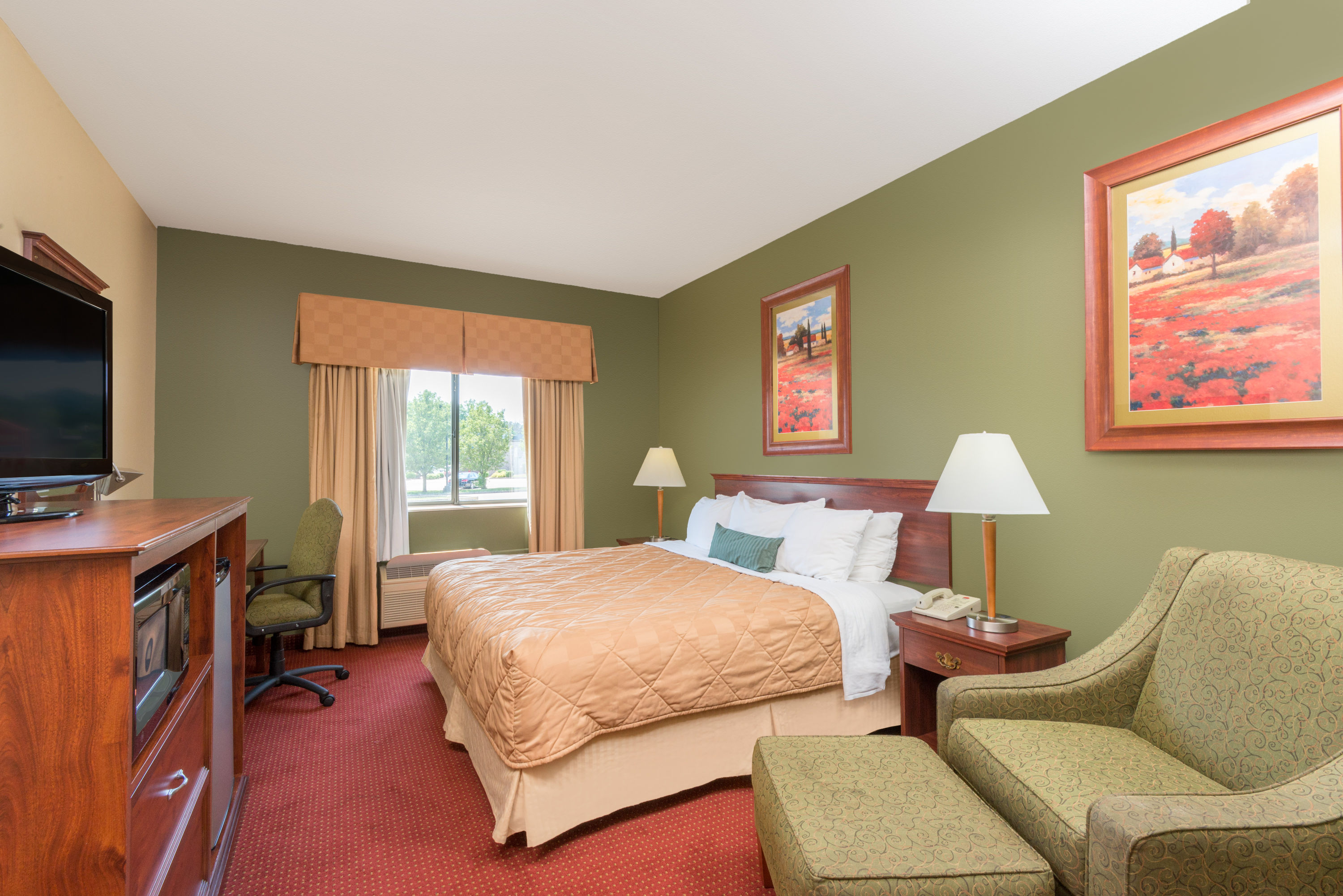 Guest room at the Ramada by Wyndham Catlettsburg/Ashland in Catlettsburg, Kentucky