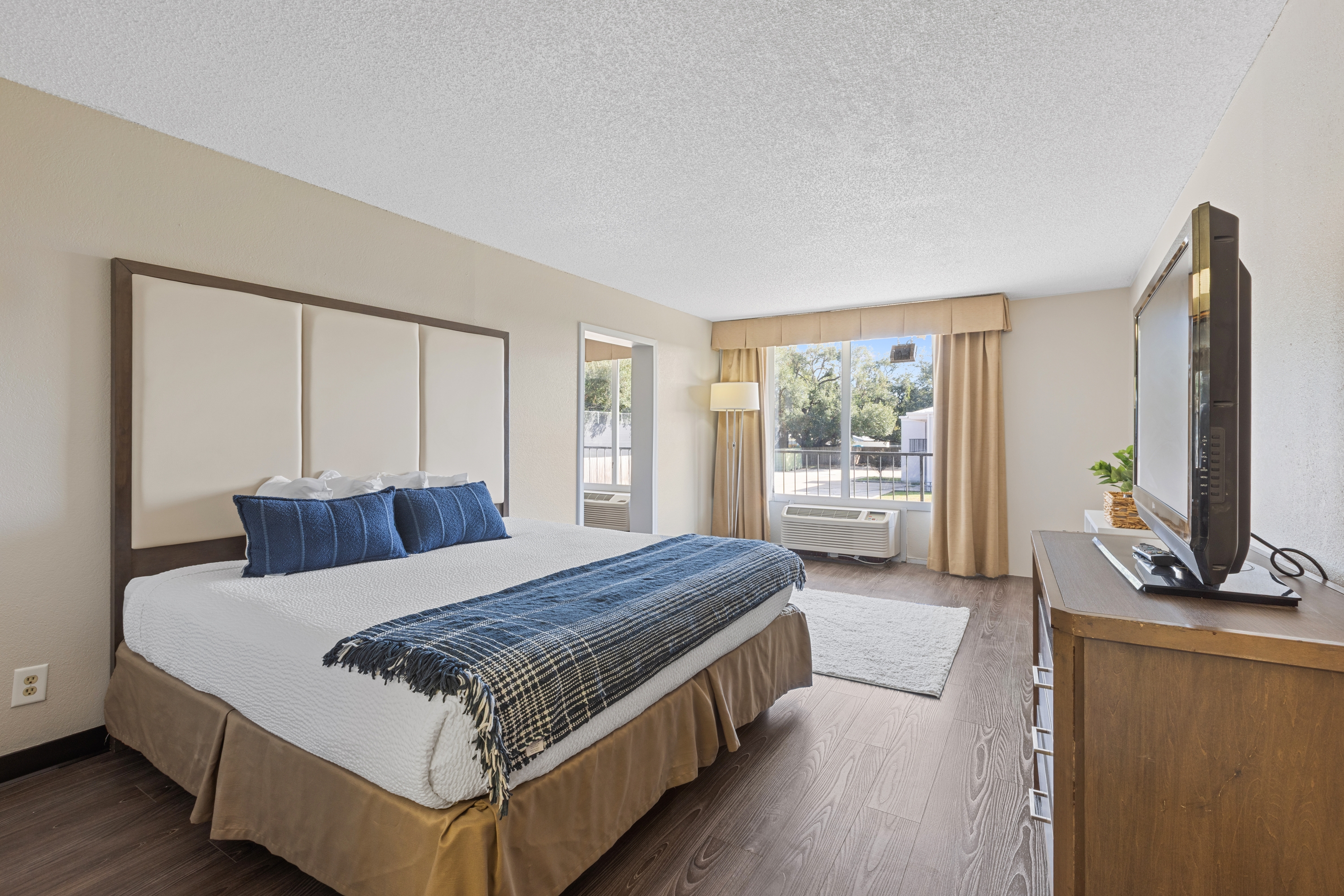 Guest room at the Ramada by Wyndham Houma in Houma, Louisiana