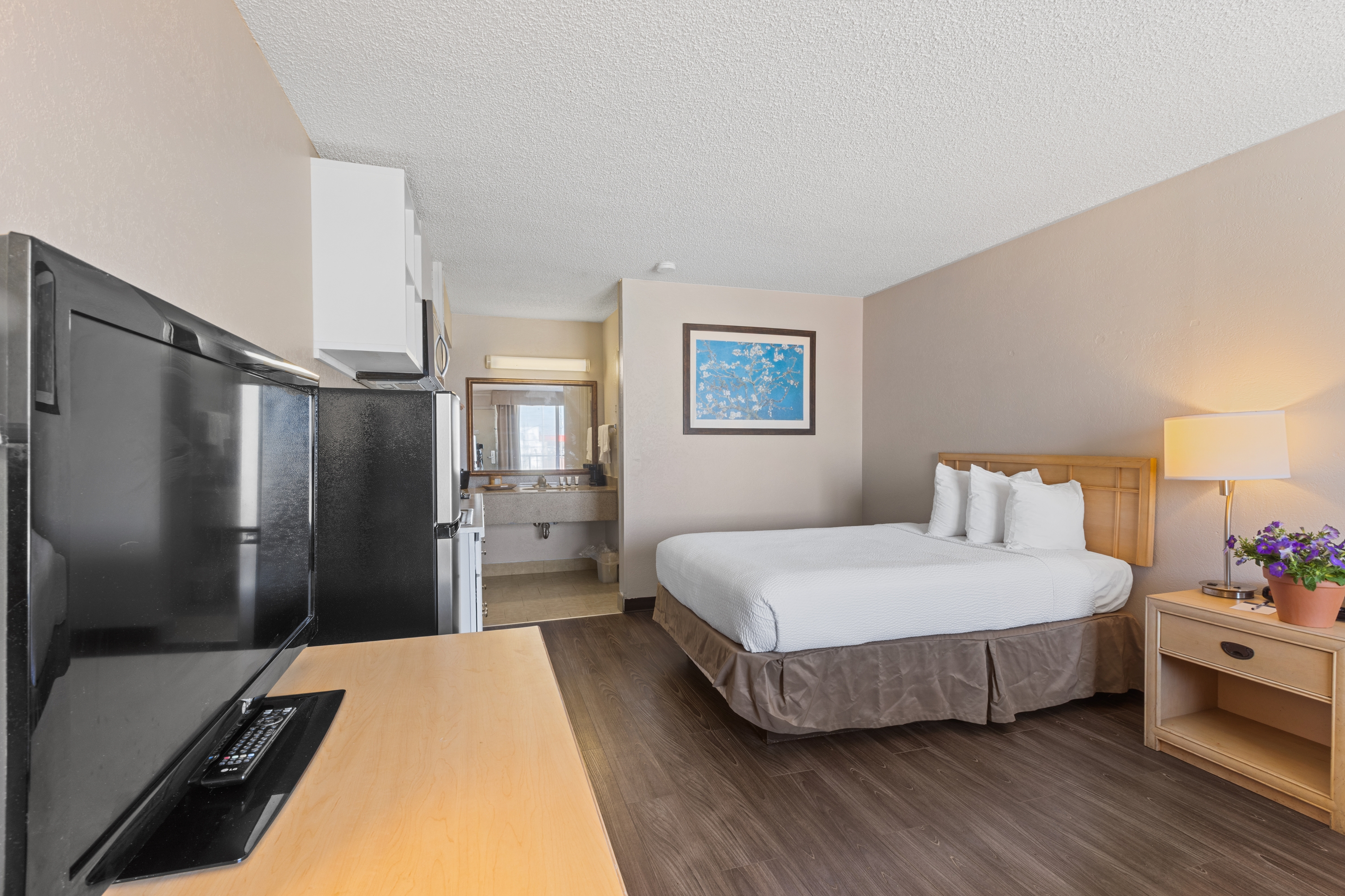 Guest room at the Ramada by Wyndham Houma in Houma, Louisiana