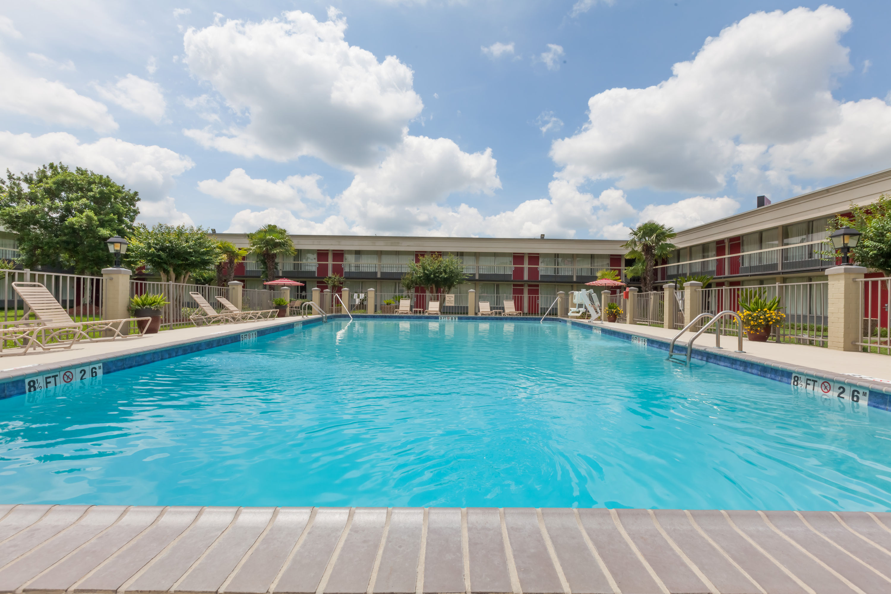 Ramada by Wyndham New Iberia New Iberia, LA Hotels