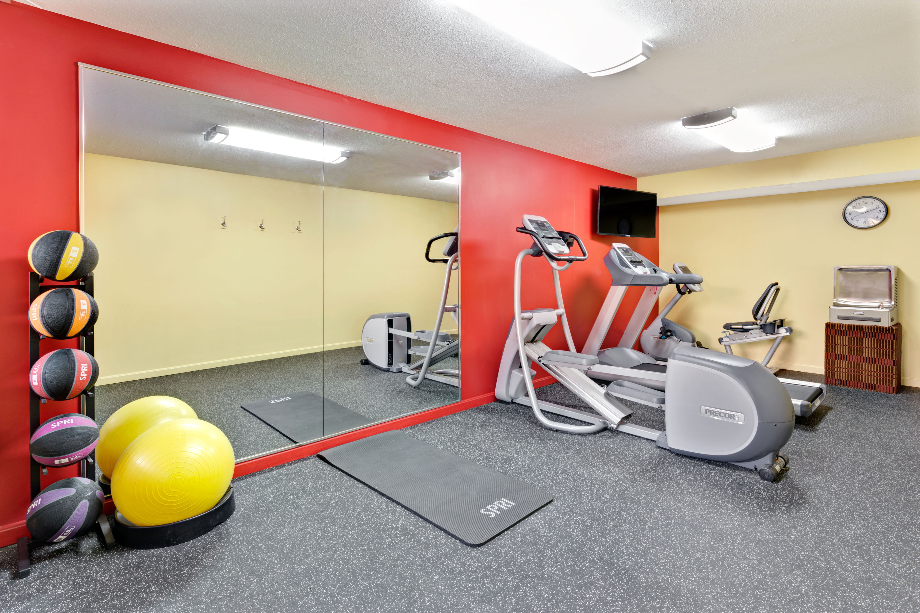 Ramada By Wyndham Baltimore West Baltimore Md Hotels