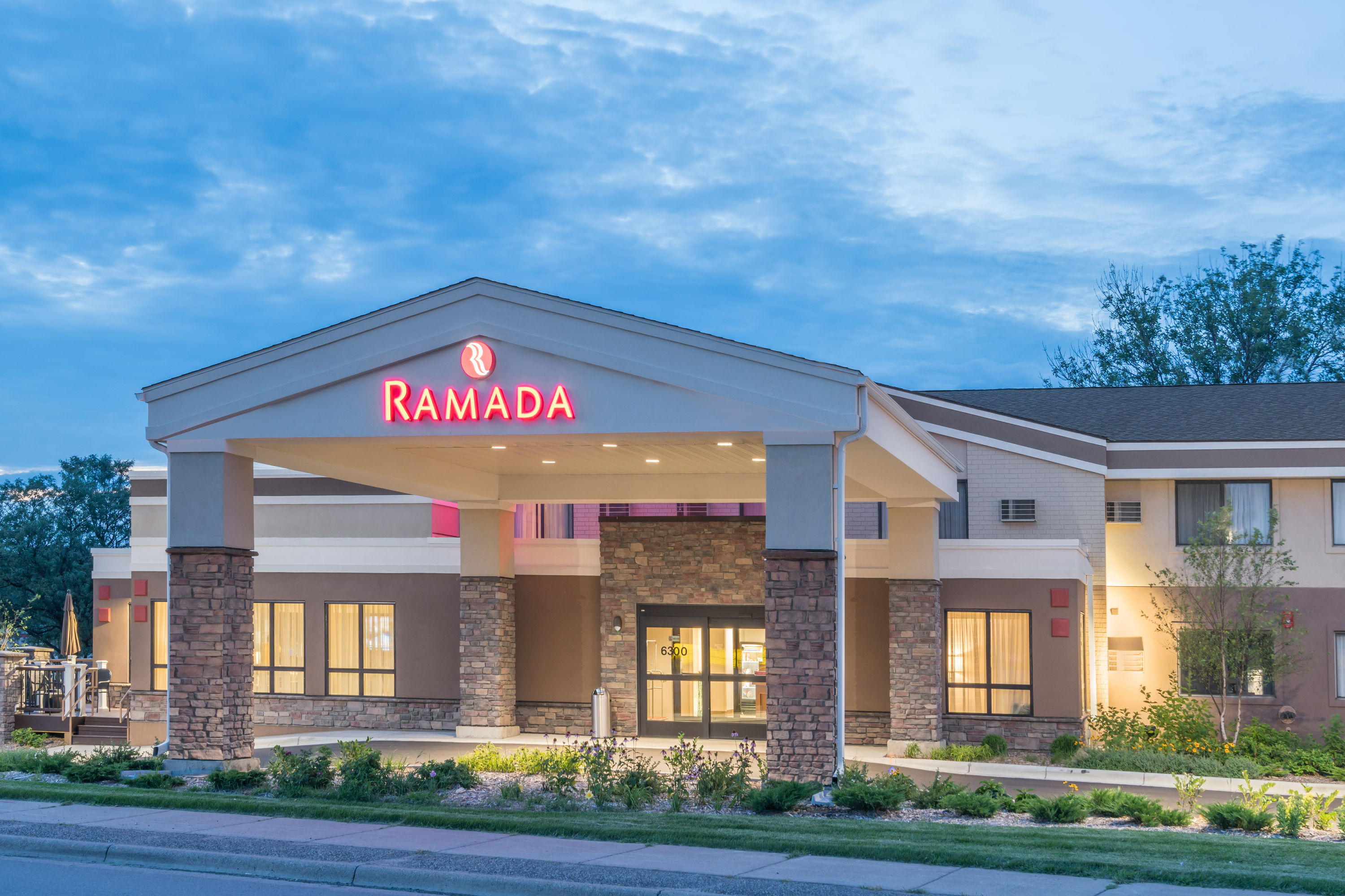 Exterior Dusk Image of Ramada by Wyndham Minneapolis Golden Valley hotel in Golden Valley, Minnesota